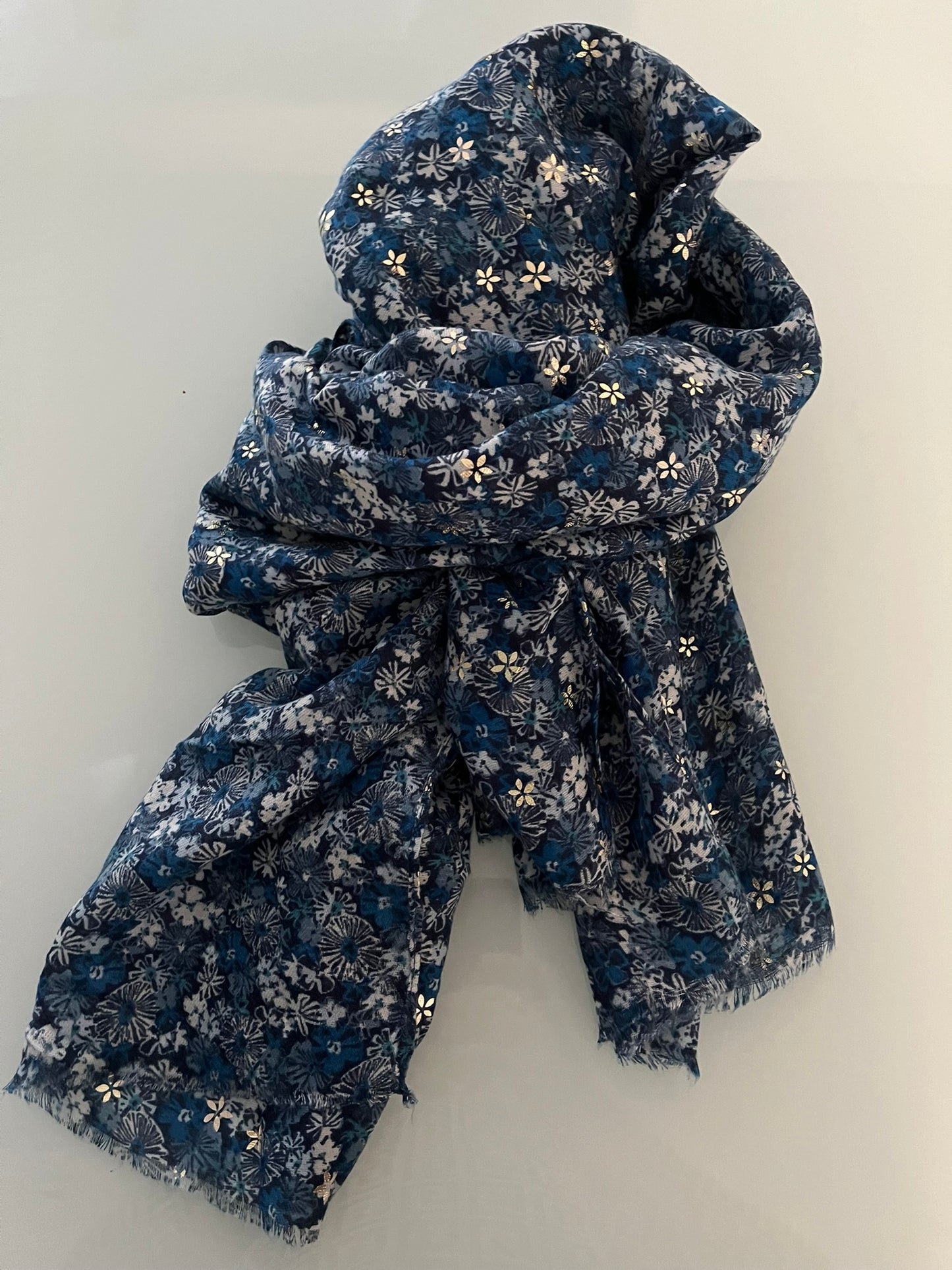 Foulard Femme doux et chaleureux Mode - Couleur Bleu ou de couleur noir