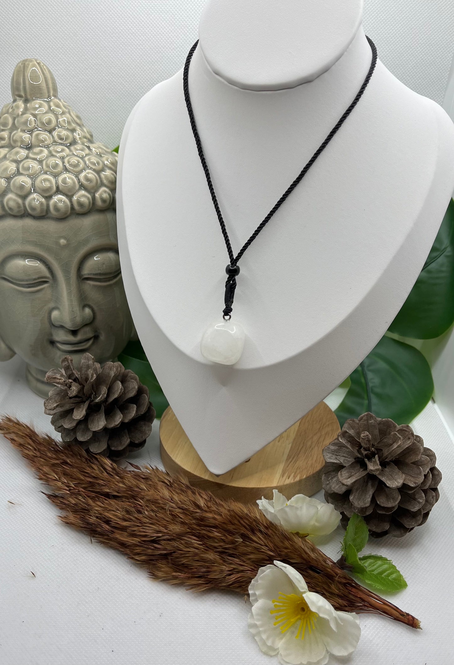 Collier sur Cordon noir réglable - Pendentif en Pierre Naturelle Pierre de Lune