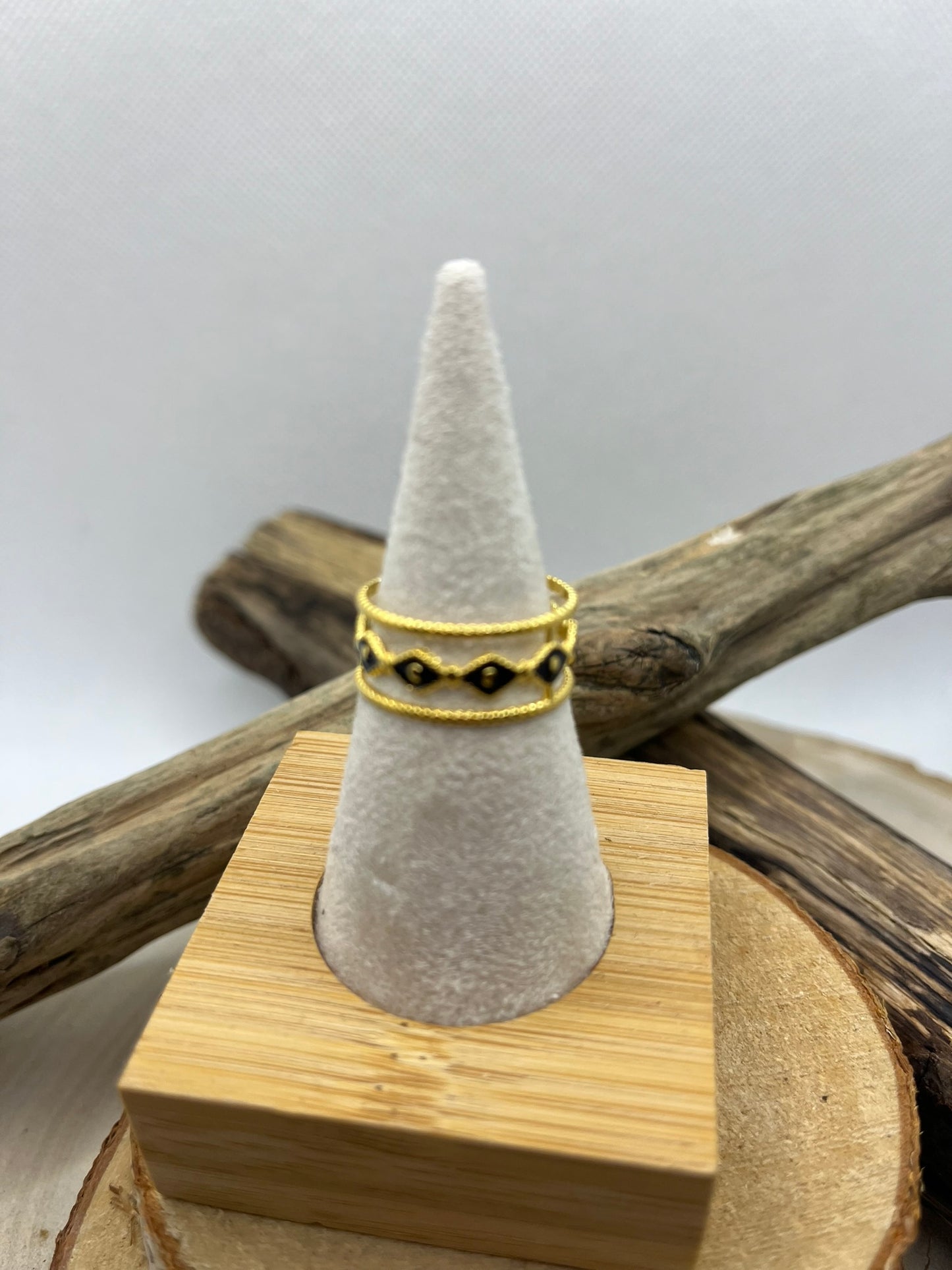 Bague règlable en acier inoxydable doré -idée cadeau - existe en 3 Couleurs blanc, noir et multicouleur