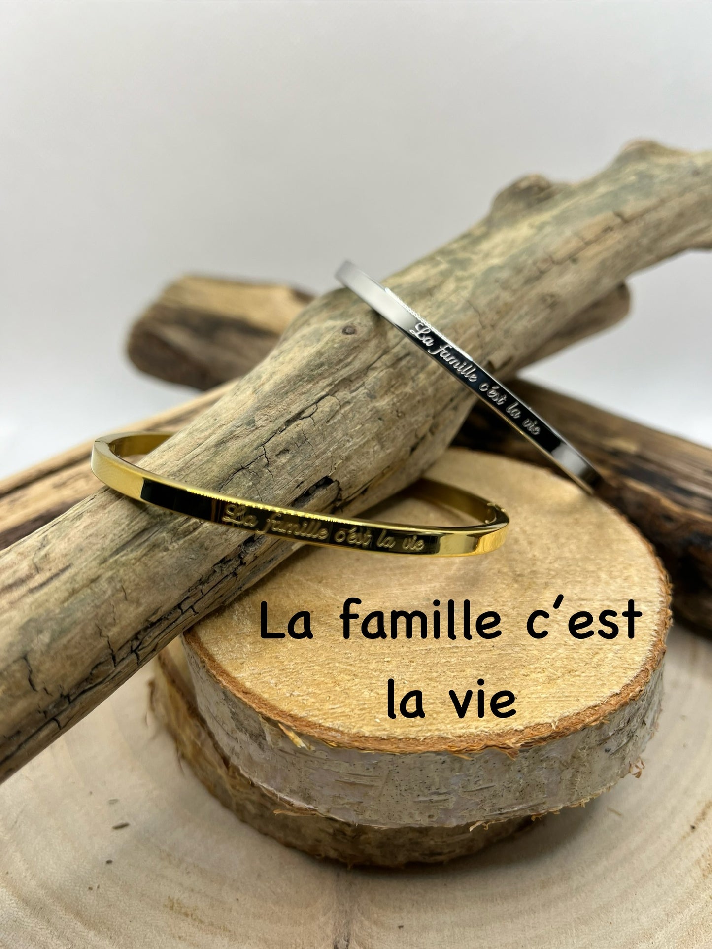 Bracelet Jonc à message ( La famille, c'est la vie ) - Acier inoxydable argenté ou en Doré
