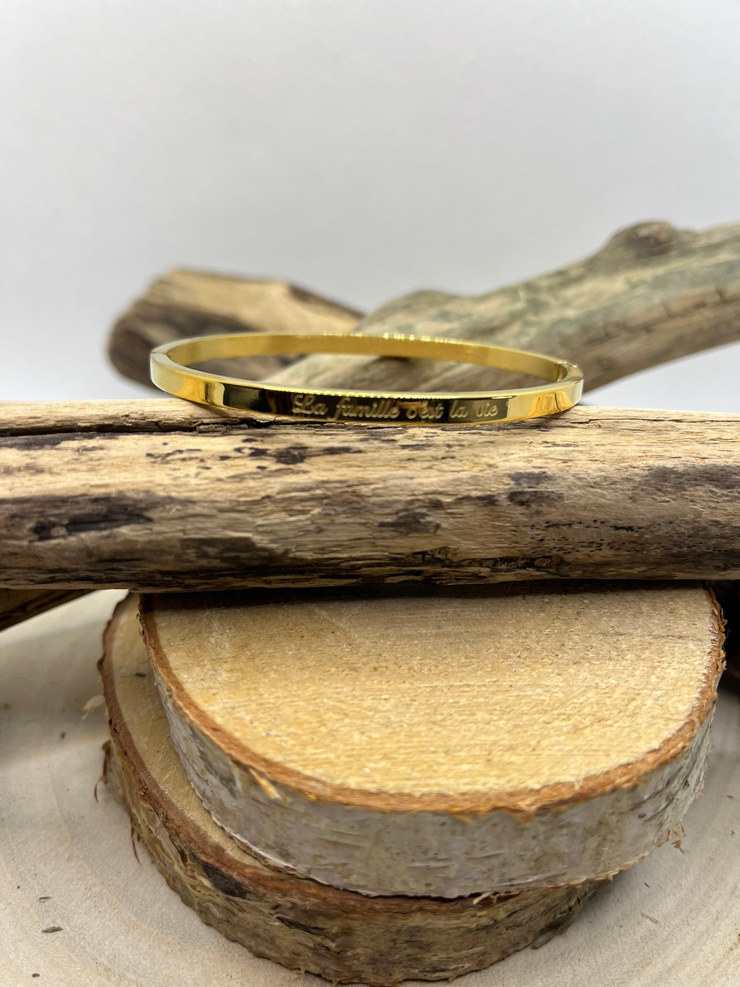 Bracelet Jonc à message ( La famille, c'est la vie ) - Acier inoxydable argenté ou en Doré