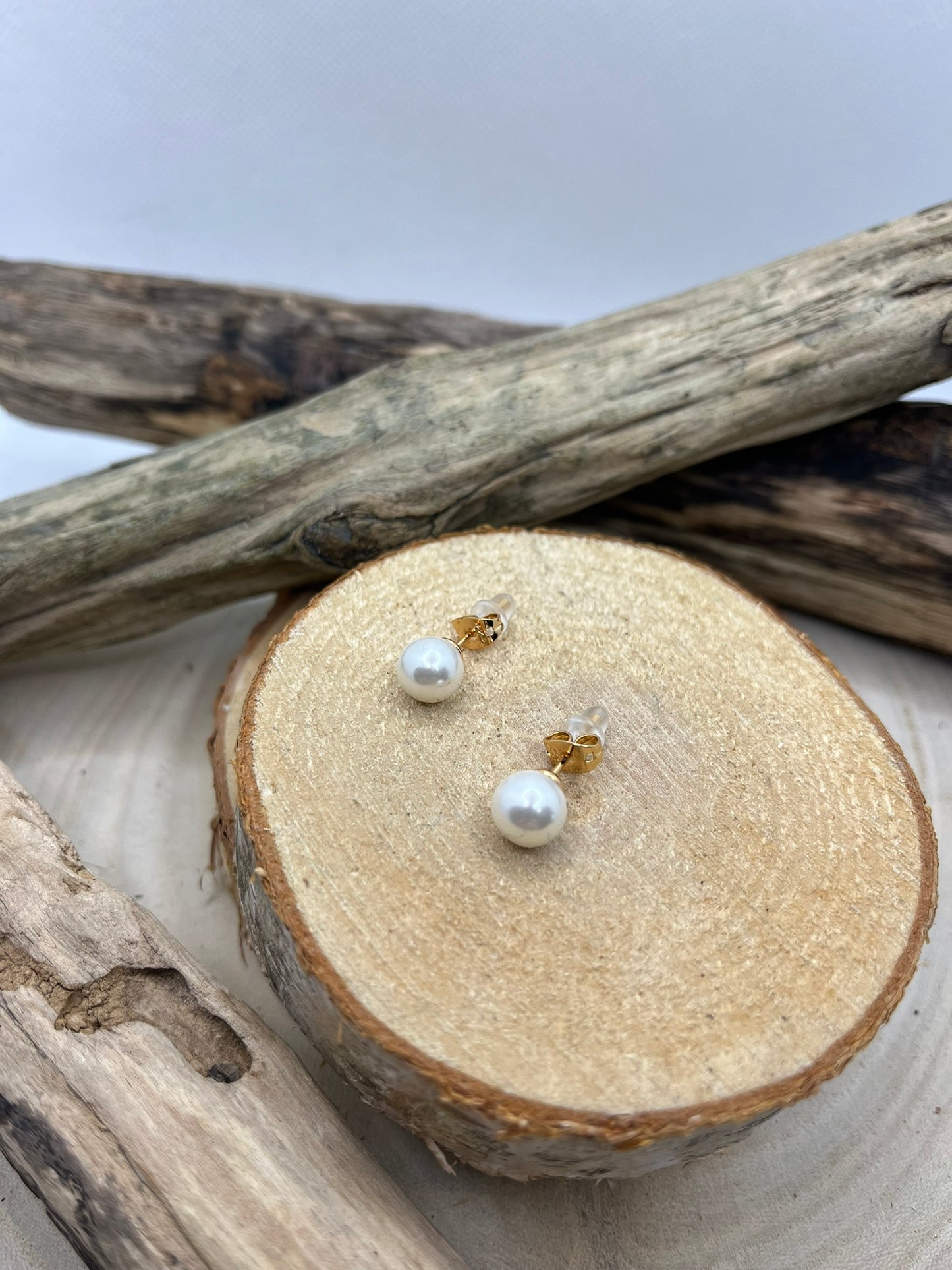 Boucles d'oreilles perles couleur nacre tige doré et perles acier inoxydable Argenté
