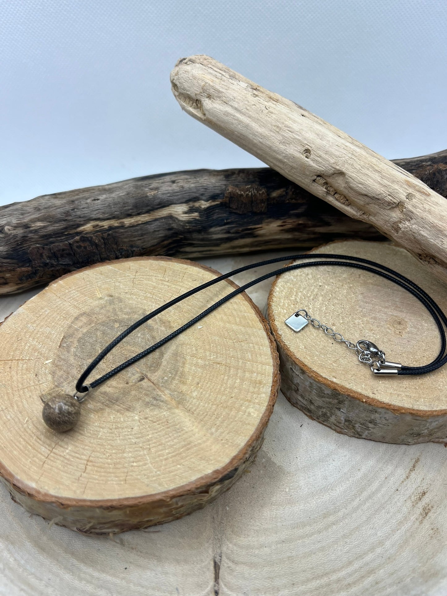 Collier sur cordon réglable - Pendentif Perles en Pierre Naturelle Jaspe brun