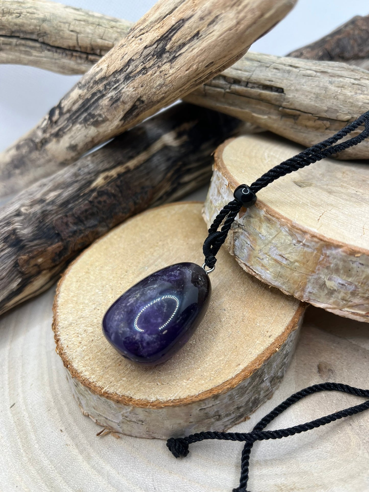Collier sur cordon Noir réglable - Pendentif en Pierre Naturelle Améthyste