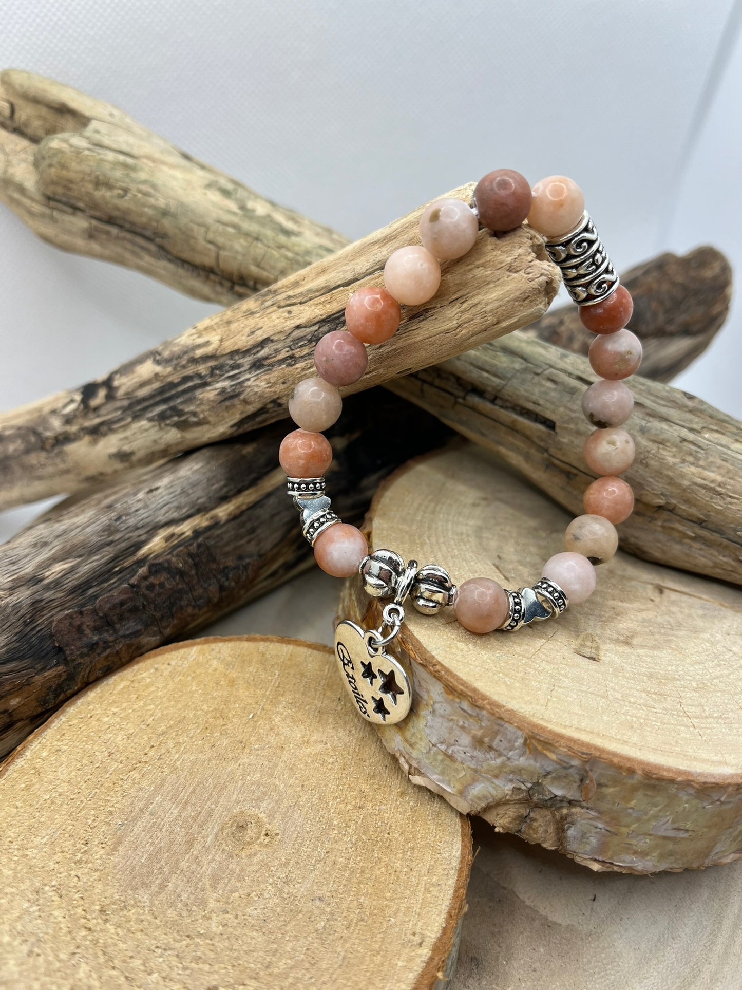 Bracelet - Amour Inconditionnel - Rhodonite Orné d'un Pendentif Coeur