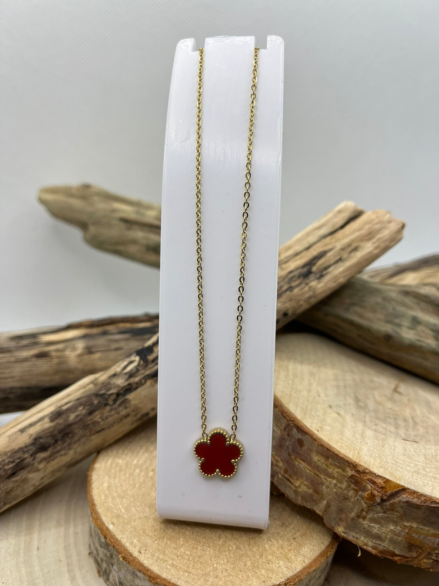 Collier Femme Chaine fine Pendentif fleur nacré de couleur rouge ou Blanc - Acier inoxydable doré