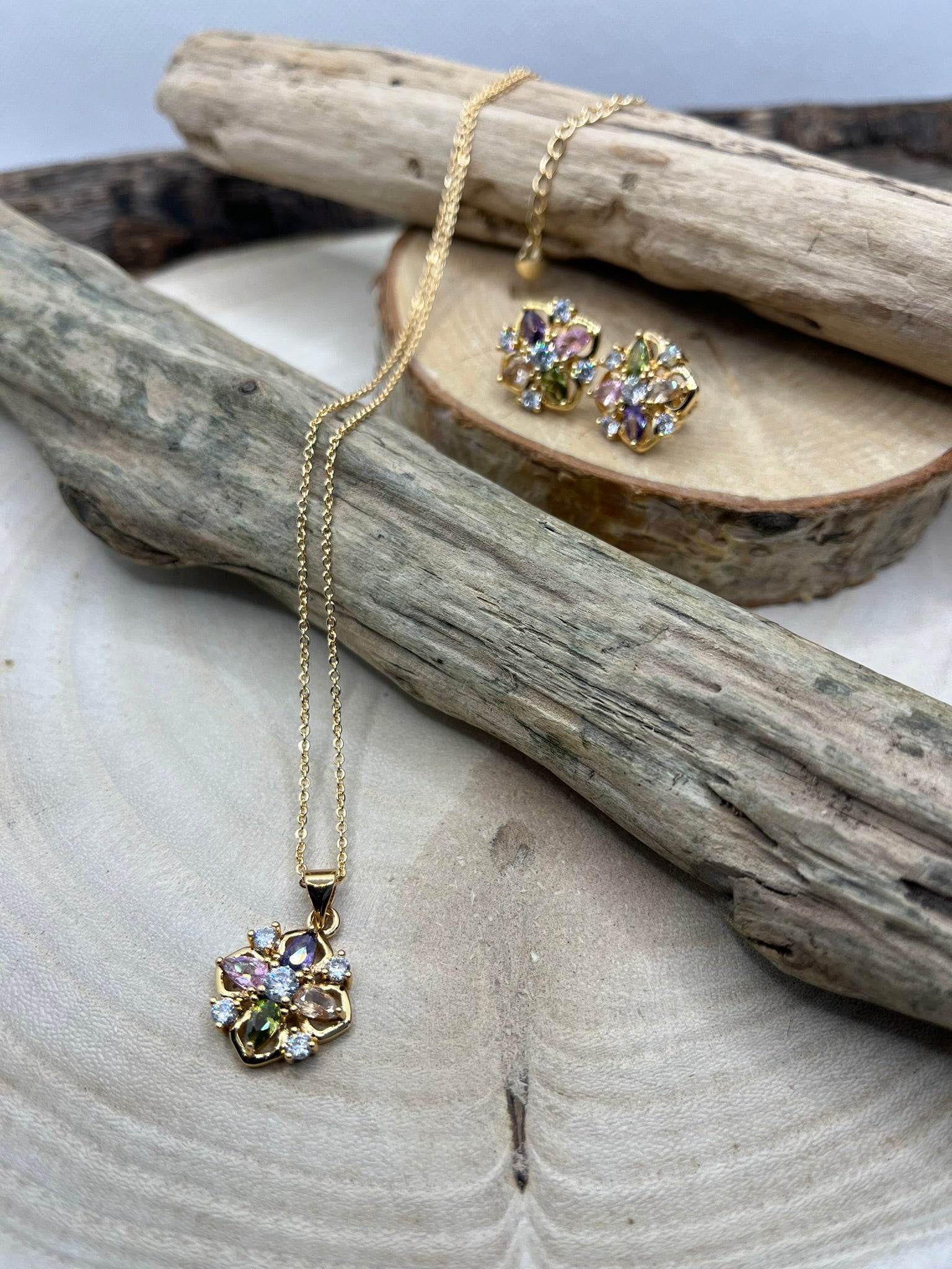 Ensemble Bijoux Femme Collier chaine Boucles d'oreilles pendentif fleur ornés de strass Acier inoxydable Doré