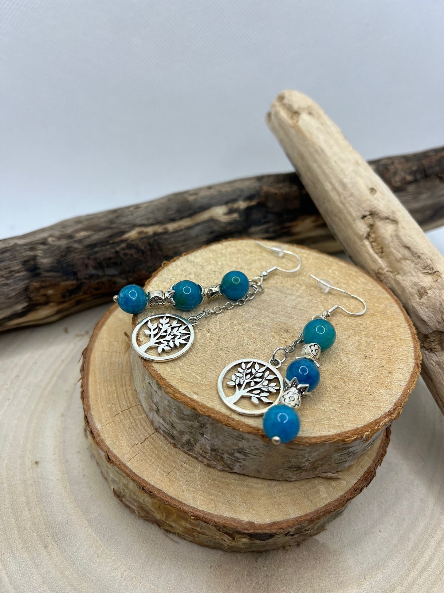 Boucles d'oreilles Pendante en Apatite Bleu et un Pendentif Arbre de vie