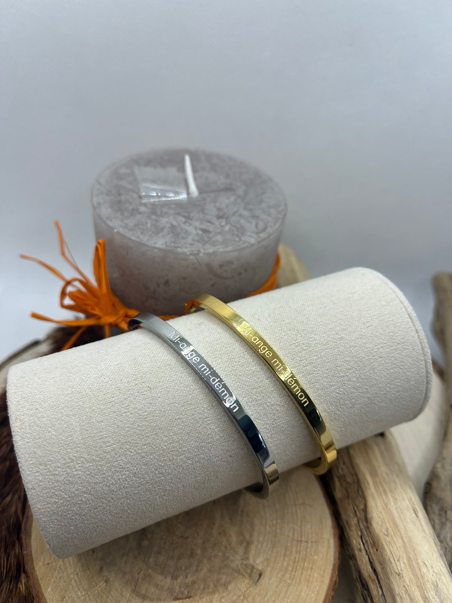 Bracelet Jonc à message ( Mi-ange Mi-démon ) Acier inoxydable Doré ou en Argenté