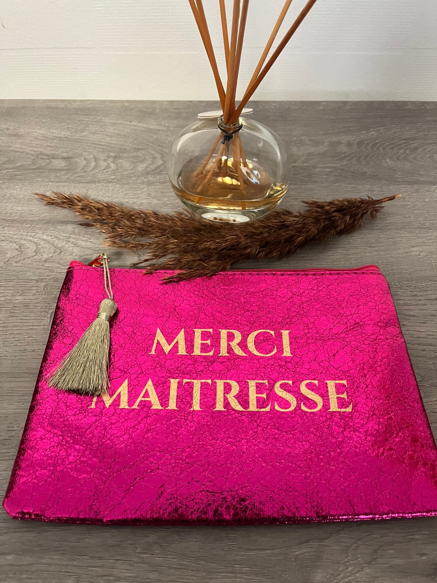 Trousse Pochette à Message ( MERCI MAITRESSE ) avec pompon doré - Fermeture éclair - idée cadeau pour femme et pour fille