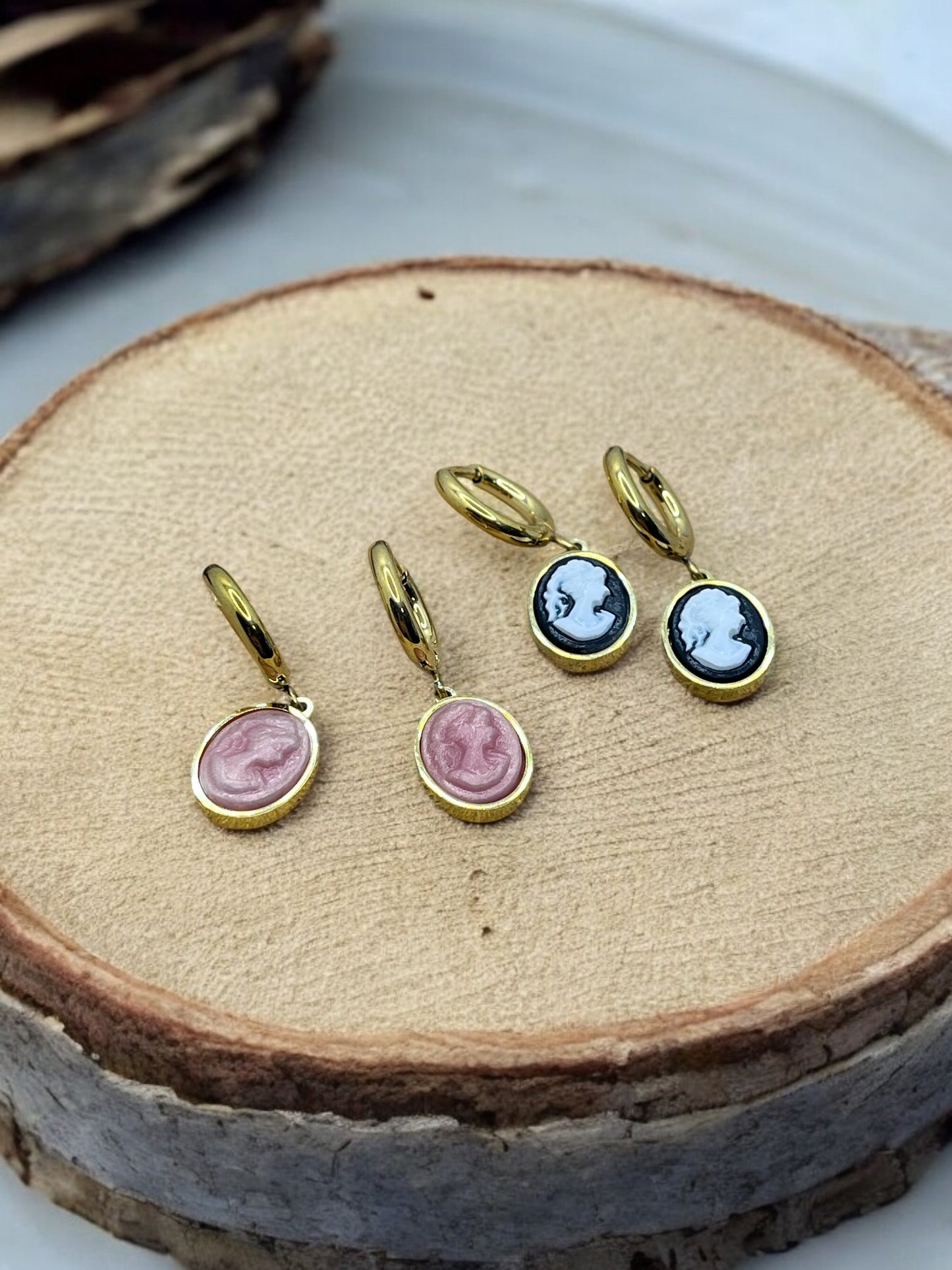 Boucles d'oreilles Créole Acier Inoxydable doré pendentif "Camée" de couleur noir - Rose