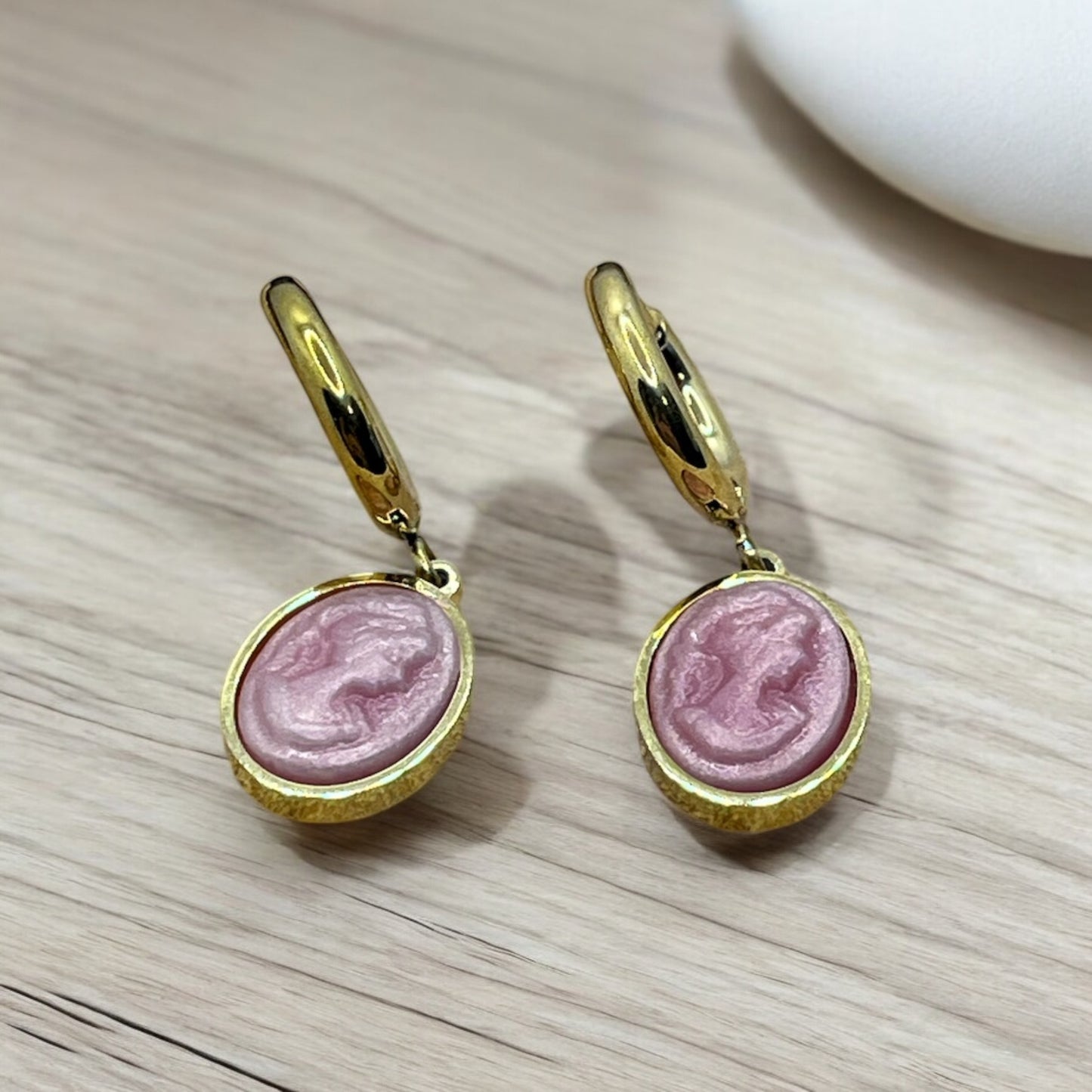 Boucles d'oreilles Créole Acier Inoxydable doré pendentif "Camée" de couleur noir - Rose