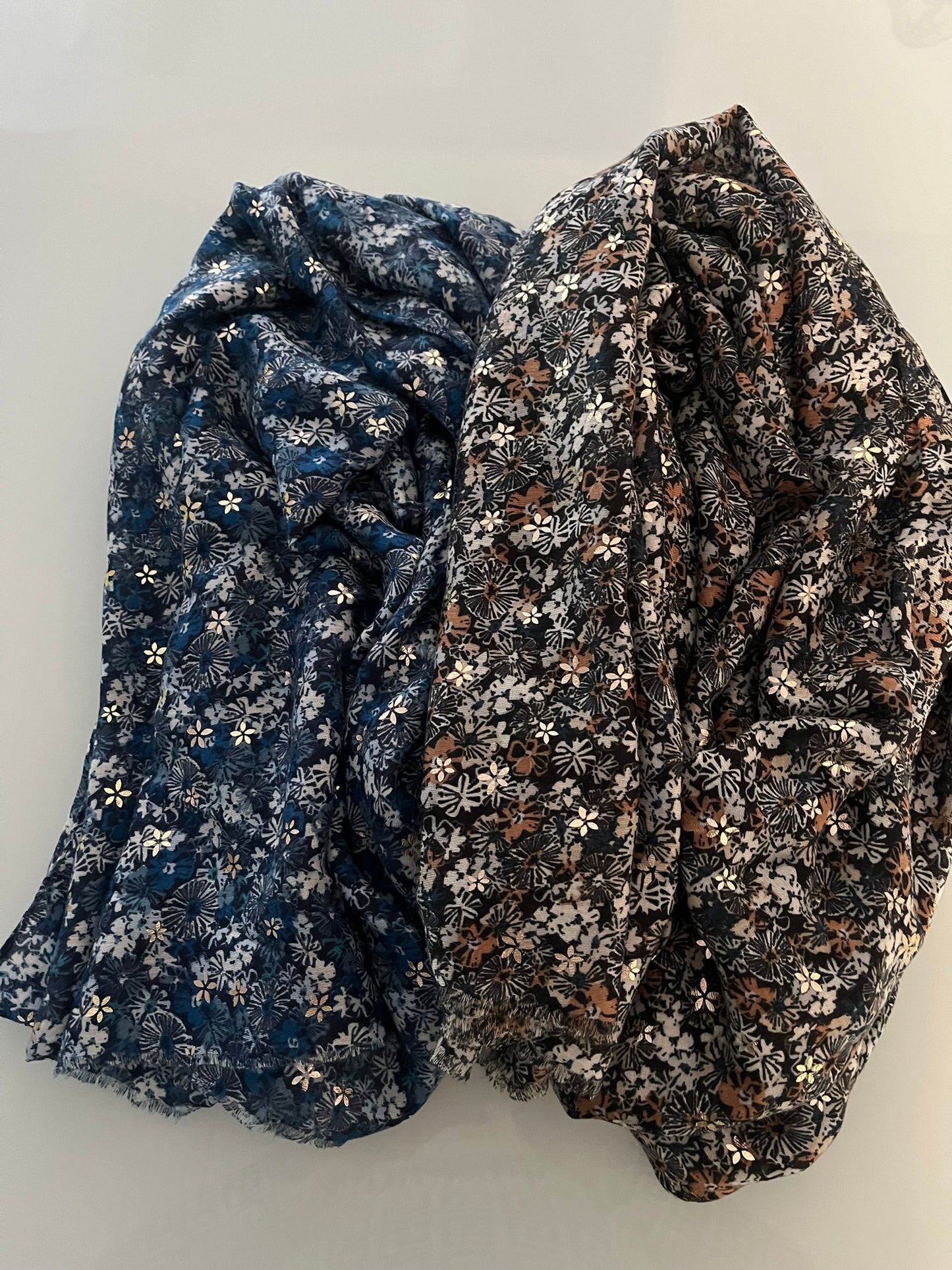 Foulard Femme doux et chaleureux Mode - Couleur Bleu ou de couleur noir