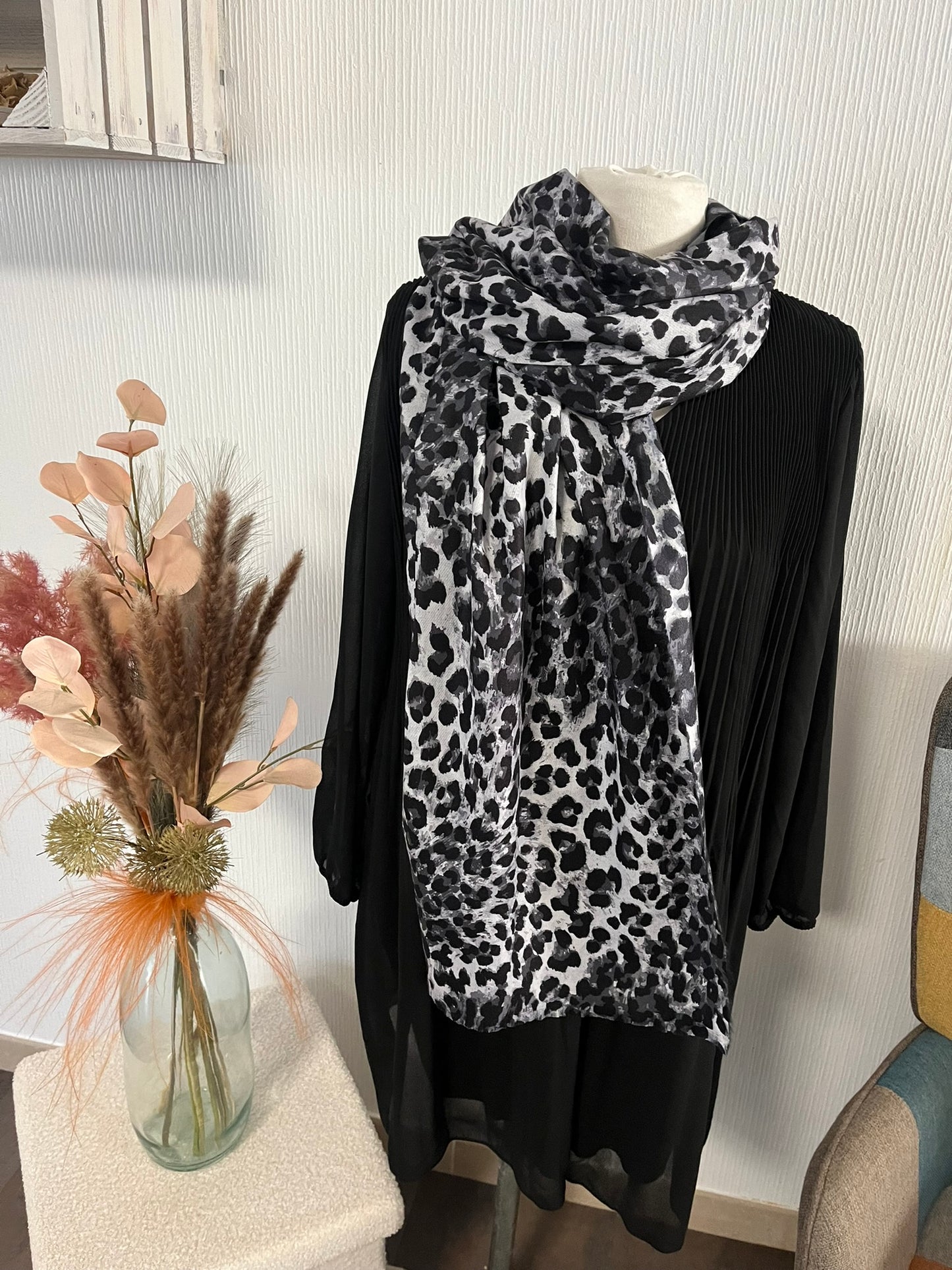 Foulard Femme douce chaleureuse style léopard - Idée Cadeau noir et marron