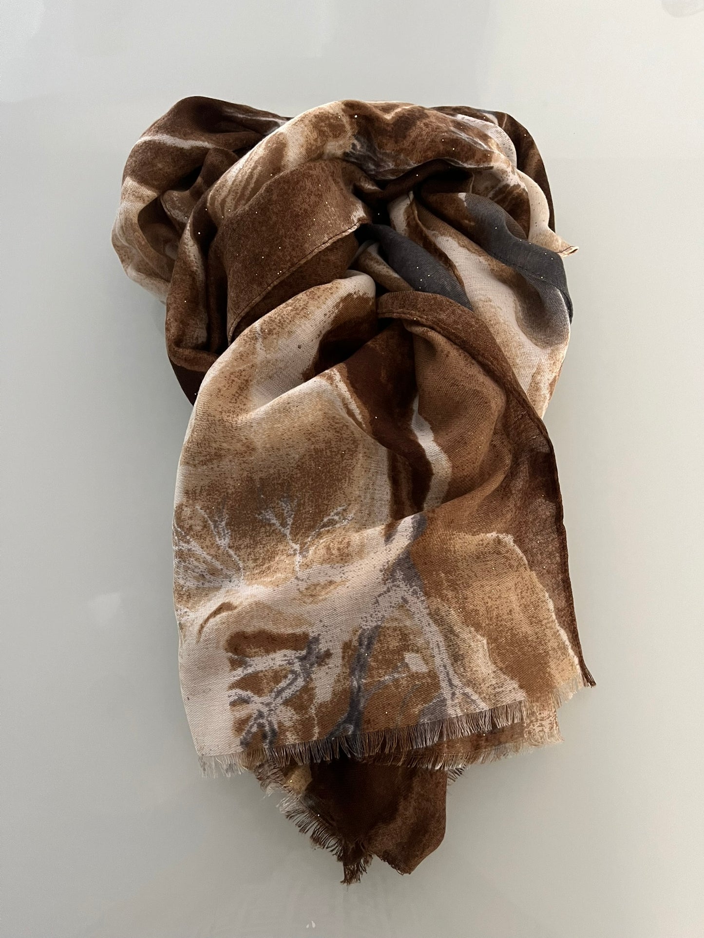 Foulard Femme douce et chic avec ses nuances de couleurs