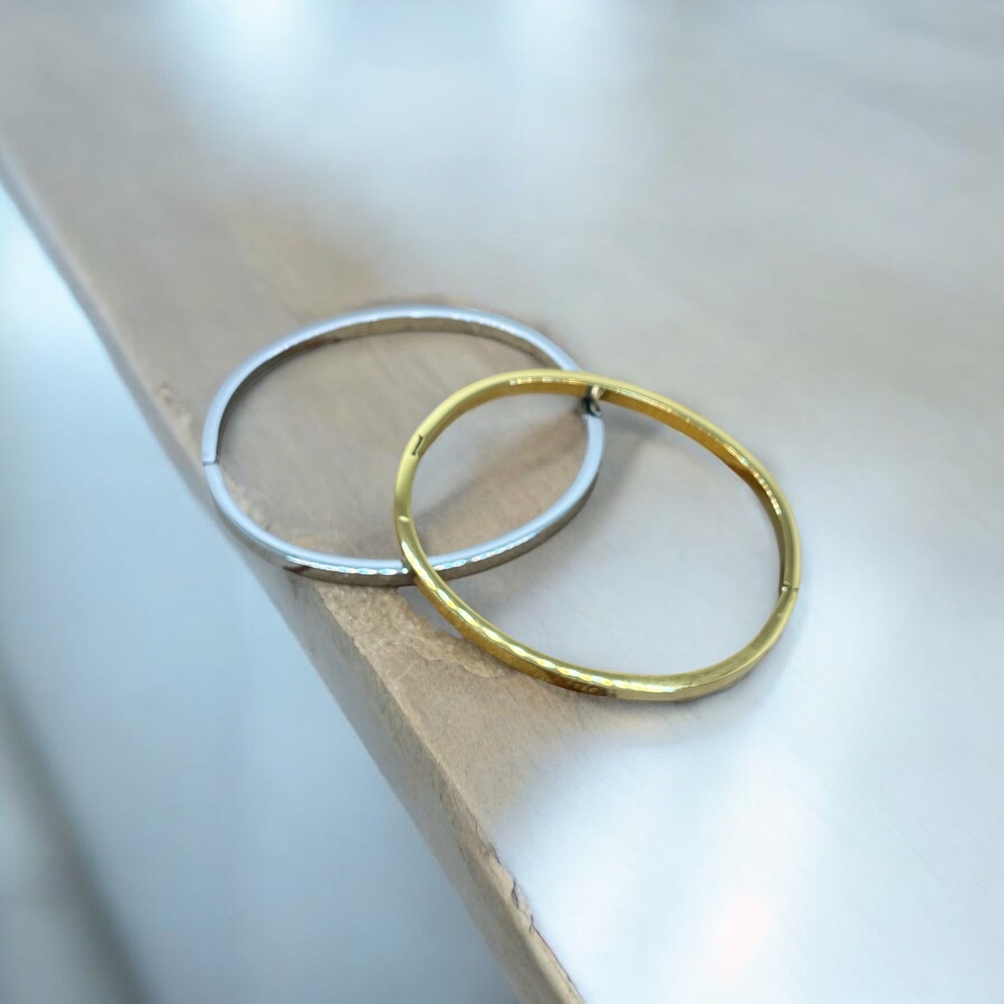 Bracelet Jonc à message ( Ma nièce Chérie ) Acier inoxydable doré ou en argenté