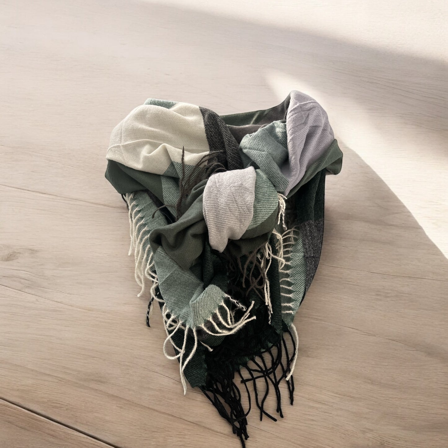 Echarpe carré douce et chaleureuse - 5 Couleurs disponibles