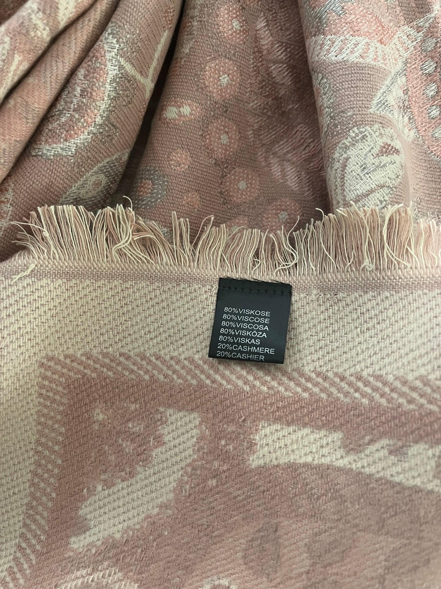 Echarpe Carré douce Toucher cashmere Très chic - 3 couleurs disponibles