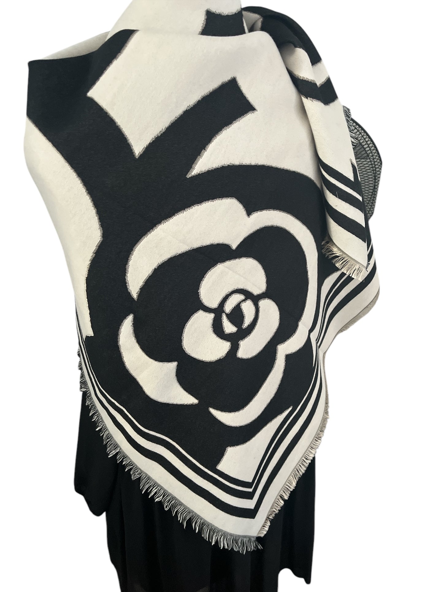 Echarpe Carré Douce toucher Cashmere - 3 Couleurs disponible