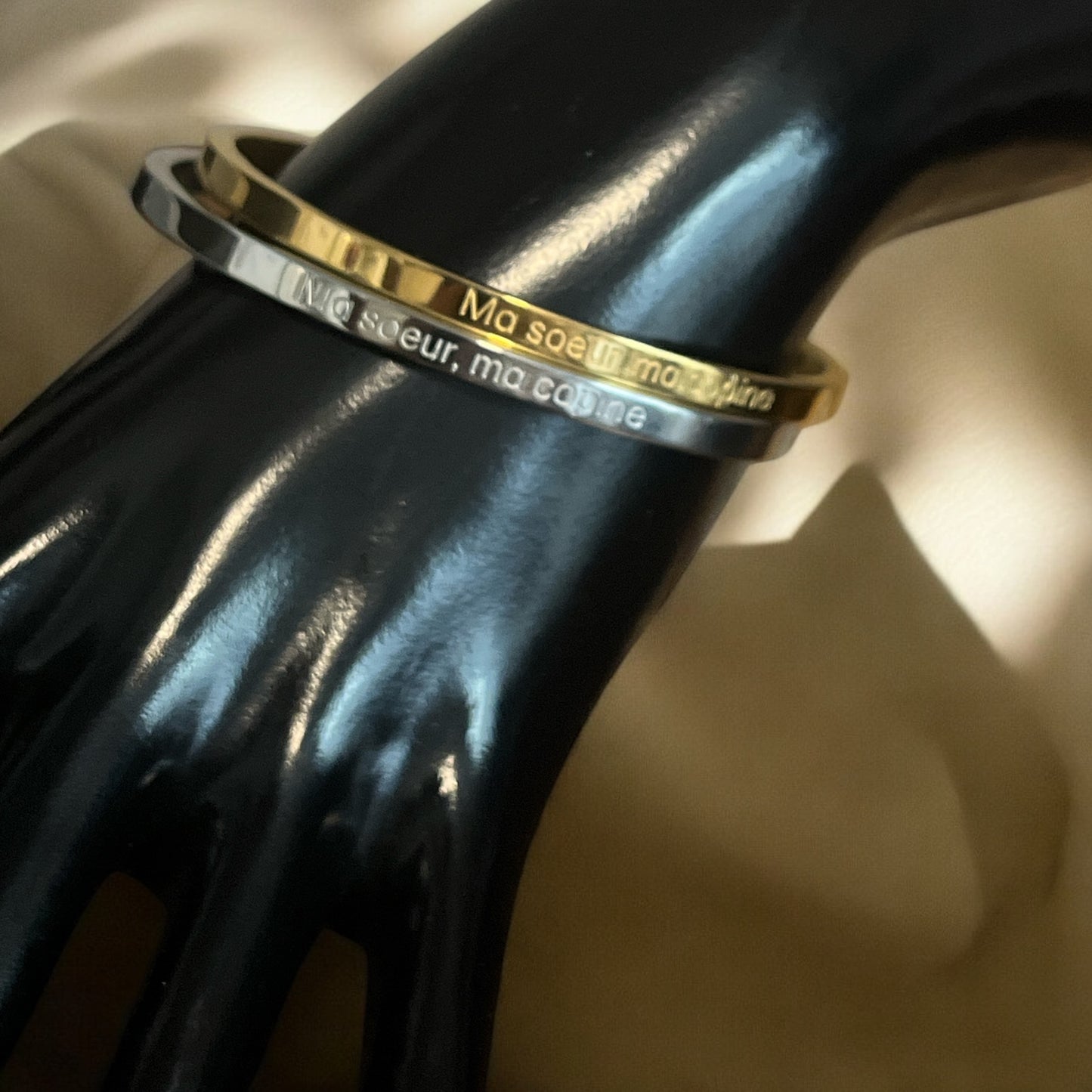 Bracelet Jonc à message ( Ma soeur, ma copine ) - Acier inoxydable doré ou Argenté