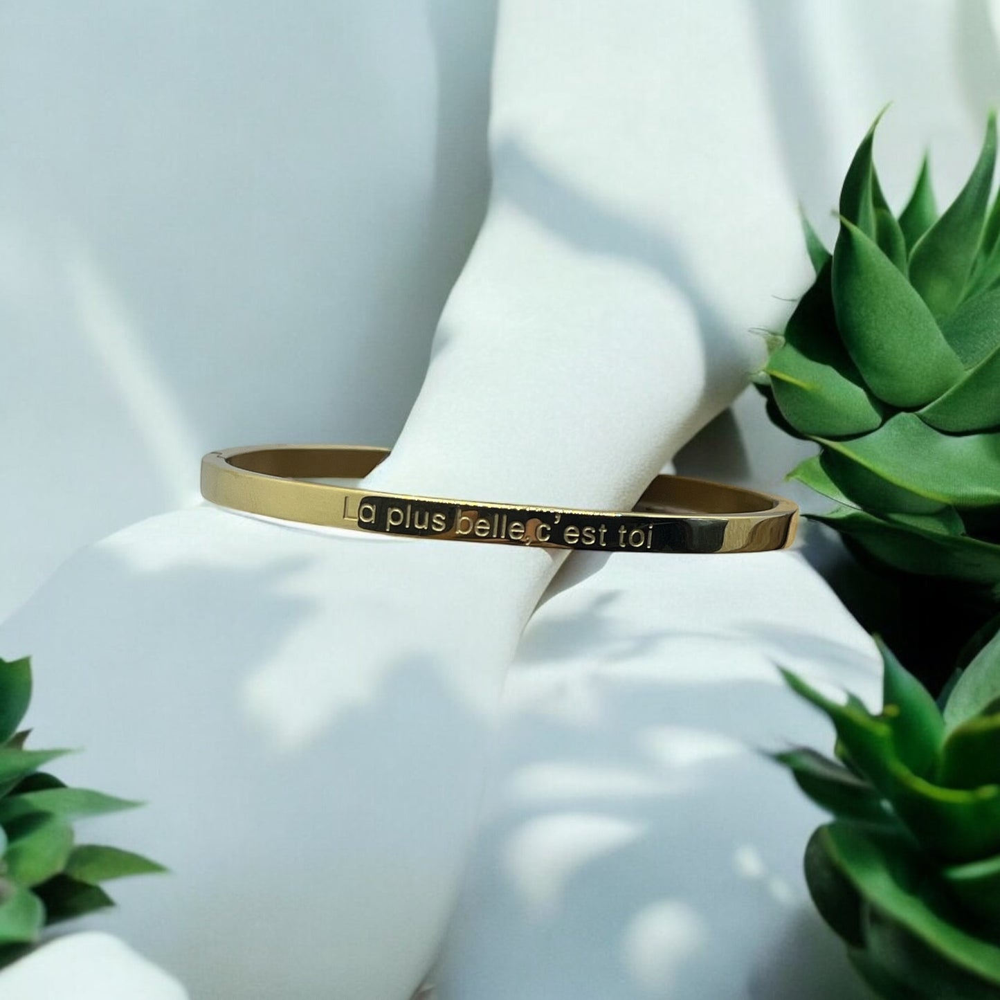 Bracelet Jonc à message ( La plus belle, c'est toi ) Acier inoxydable doré ou Argenté