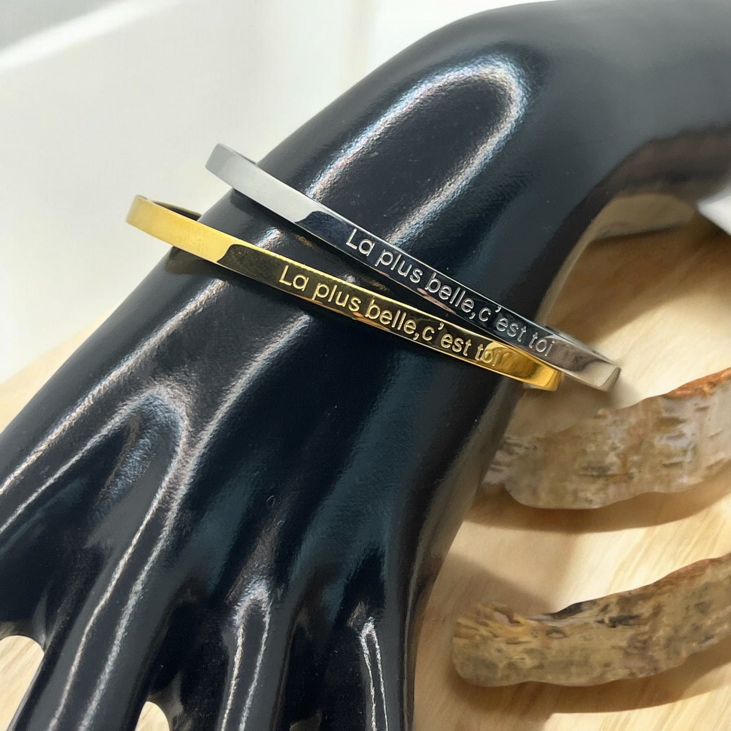 Bracelet Jonc à message ( La plus belle, c'est toi ) Acier inoxydable doré ou Argenté