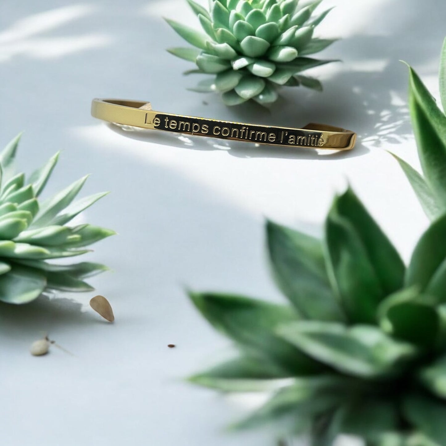 Bracelet Jonc à message ( Le temps confirme l'amitié ) Acier inoxydable doré ou Argenté