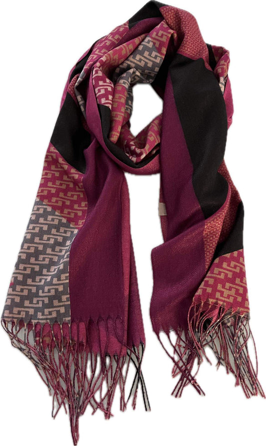 Foulard Femme doux et Chaleureux de couleurs Fuchsia et ses nuances de gris, noir, rose et une pointe de doré