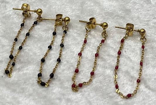 Boucles d’oreilles chic et originale avec son pendentif  chaine - Existe en 2 couleurs