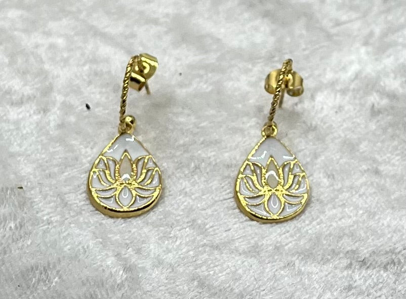 Boucles d'oreilles chic - Anneau torsadé - Pendentif feur de lotus - Acier inoxydable