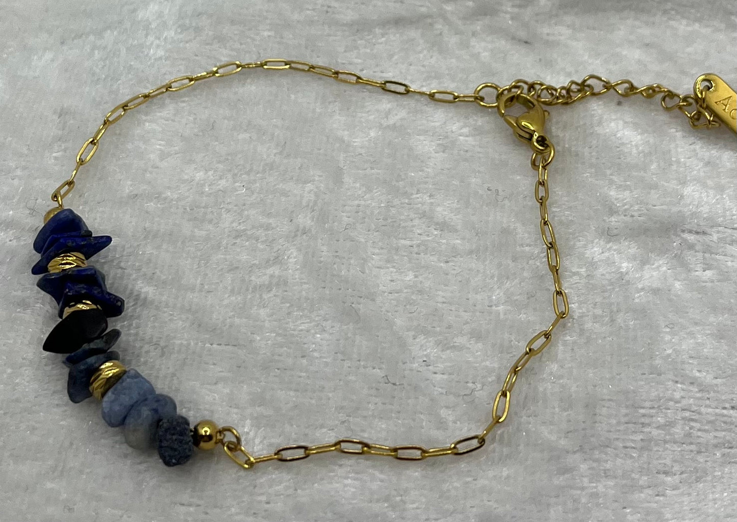 Bracelet Chaine fine Femme Orné de Pierres Naturelles Lapis Lazuli - Acier inoxydable doré