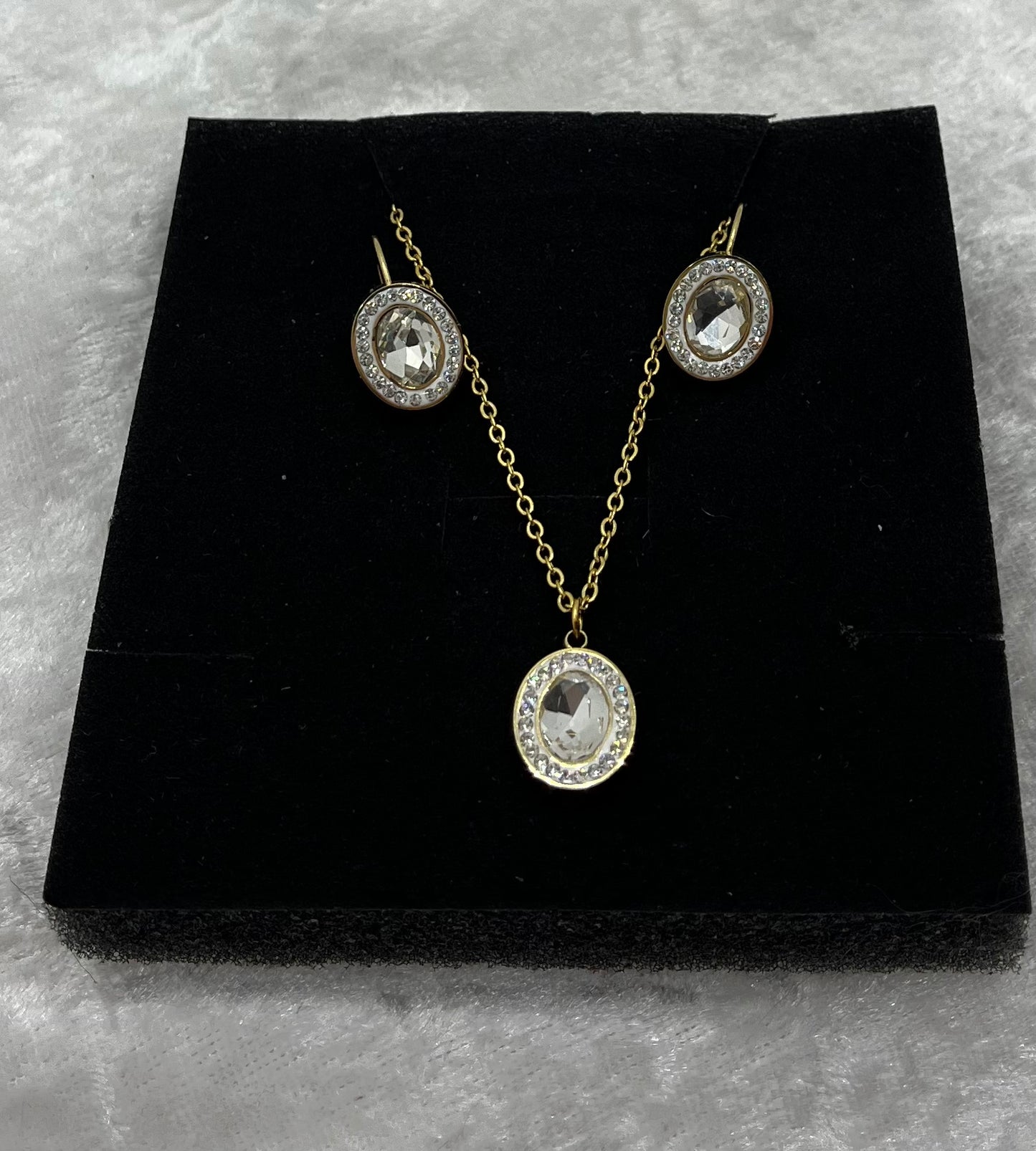 Ensemble Bijoux Femme - Collier chaine fine et Boucle d'oreille avec Pendentif Brillant orné de strass - Acier Inoxydable -Doré