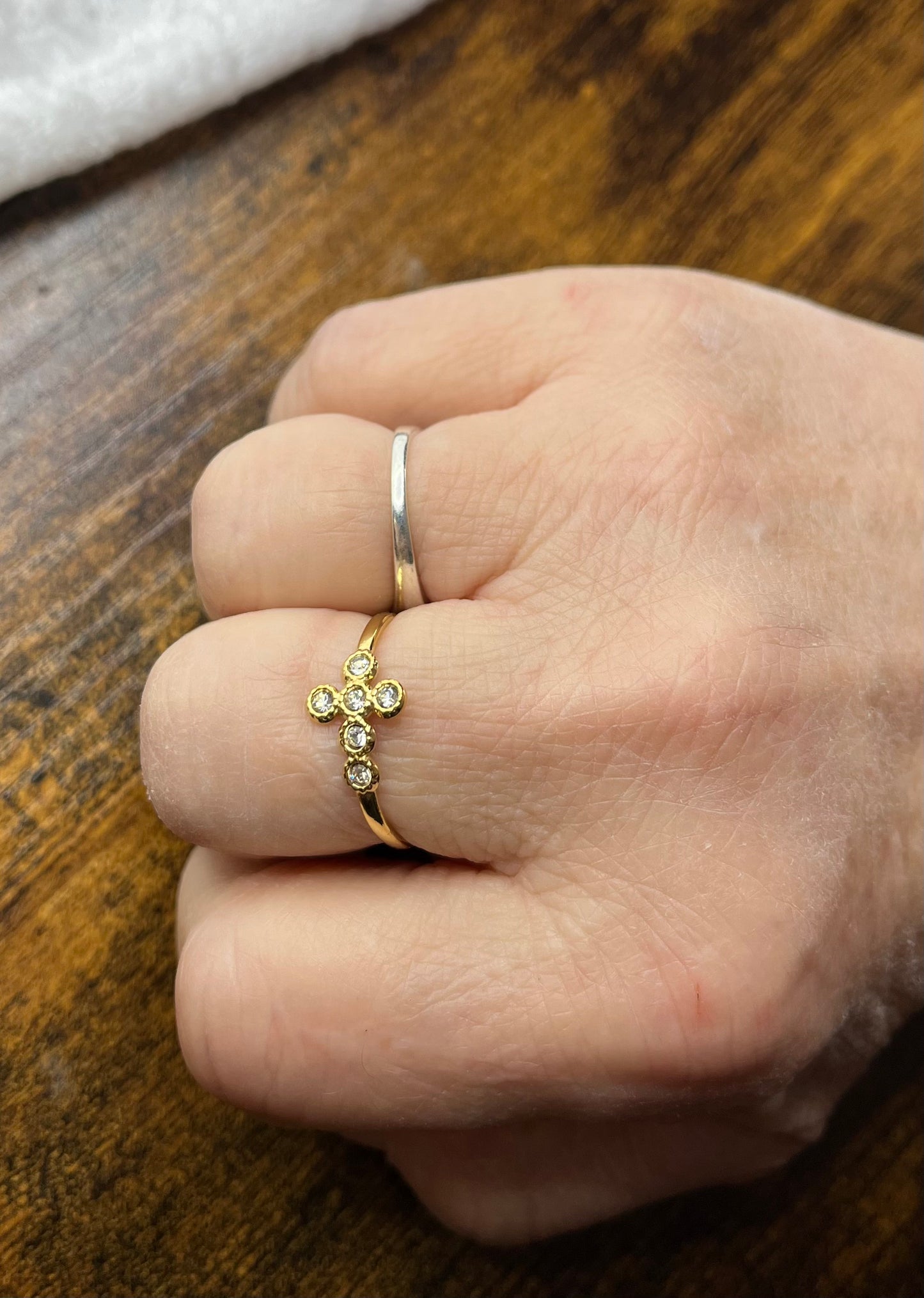 Bague en Acier inoxydable ajustable avec croix orné de strass - Doré