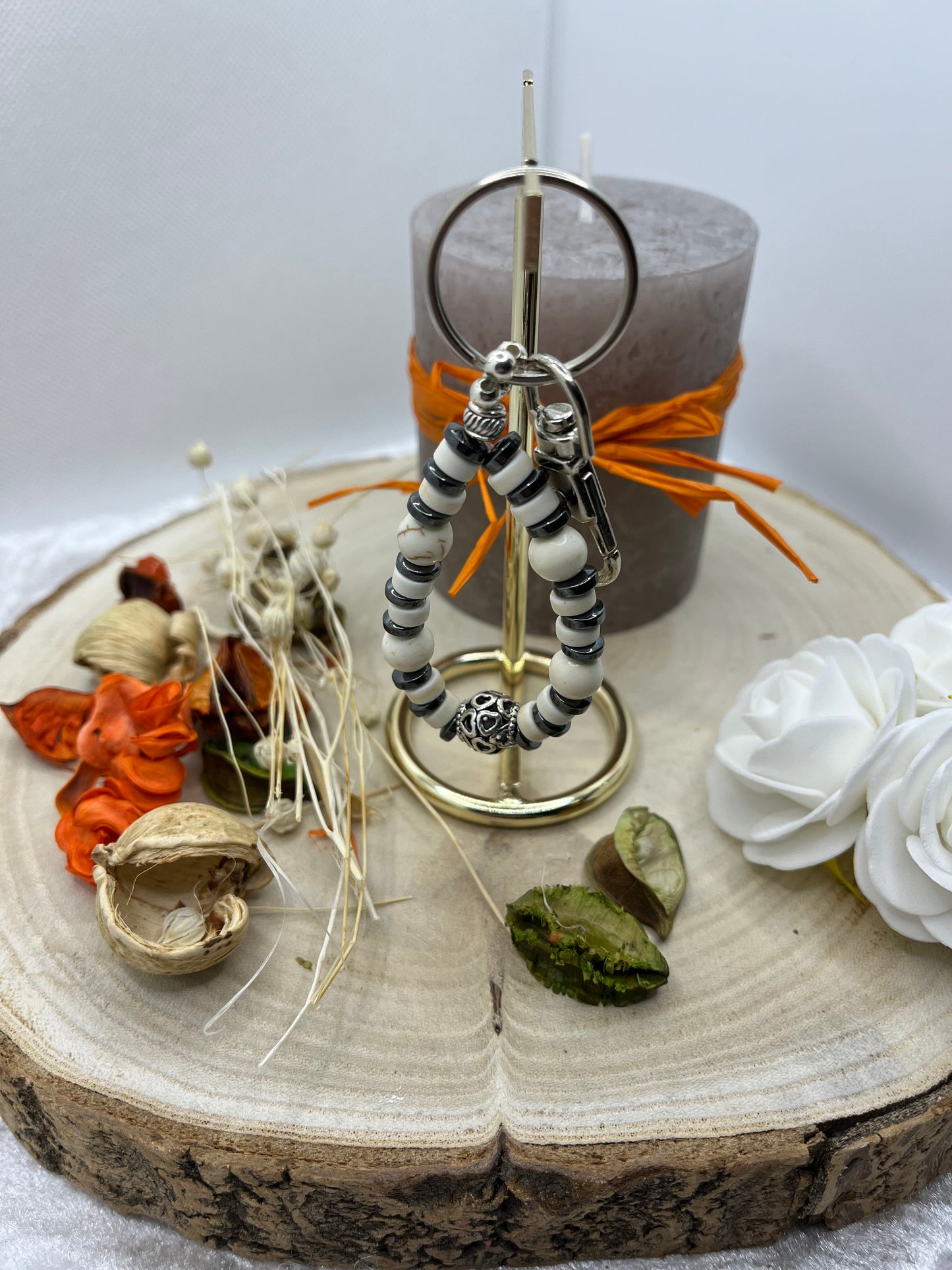 Porte Clés Howlite et Hématite - Fait Main