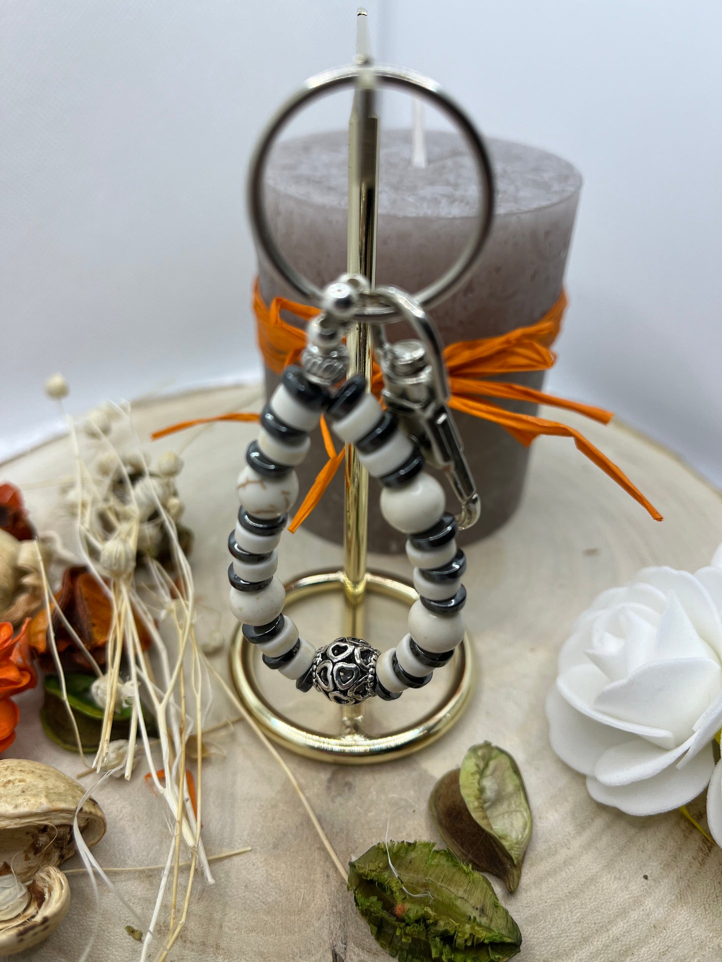 Porte Clés Howlite et Hématite - Fait Main