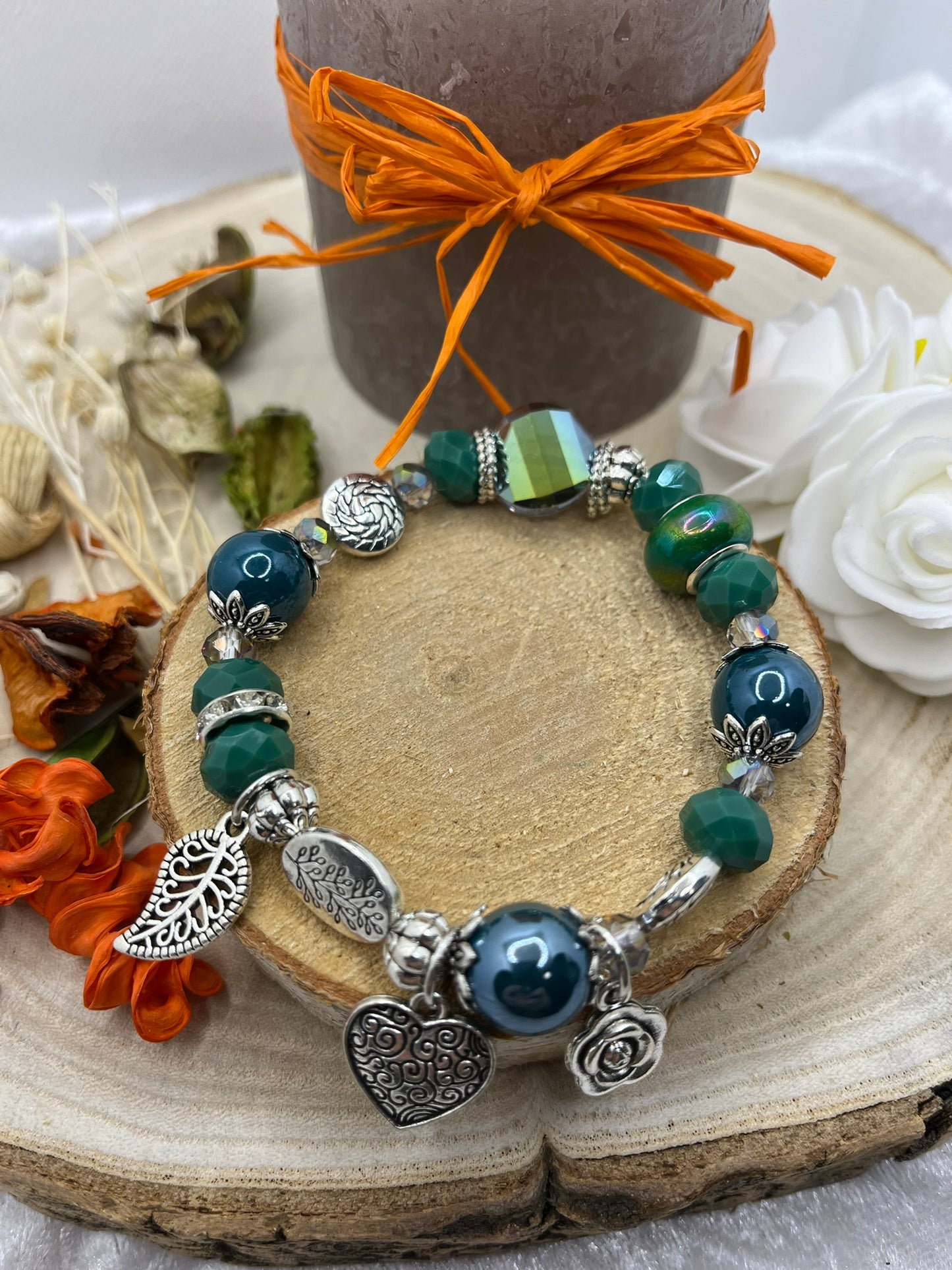 Bracelet fantaisie chic et mode ornés de pendentifs Coeur, Feuille et fleur - acier inoxydable