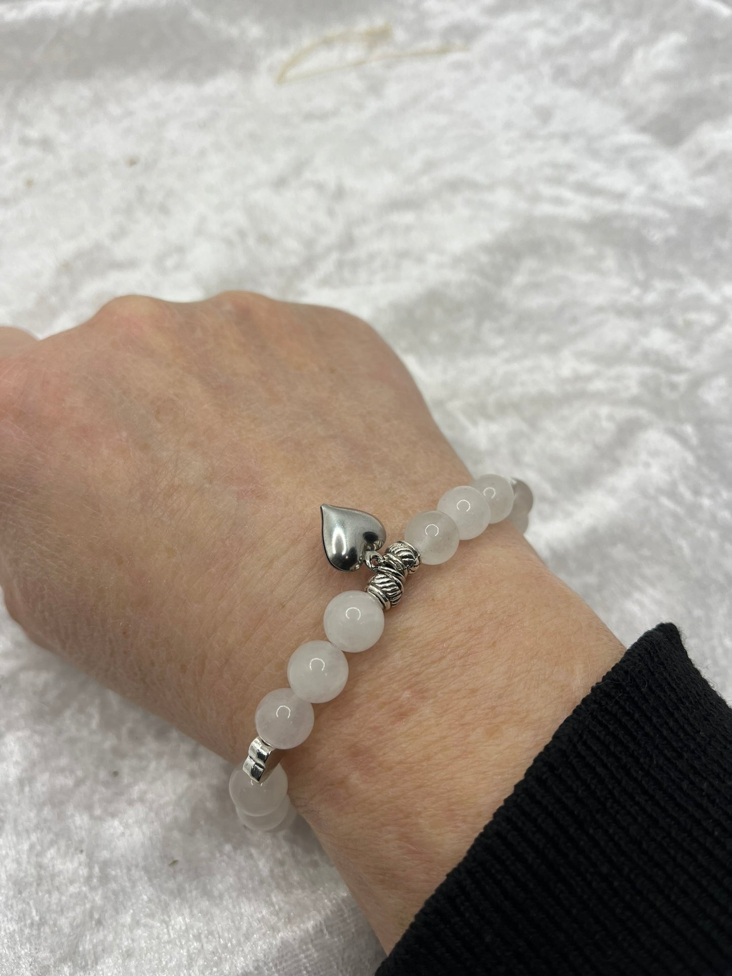 Bracelet Pierre Naturelle - Pierre de Lune Ornés de petits coeurs en Acier Inoxydable