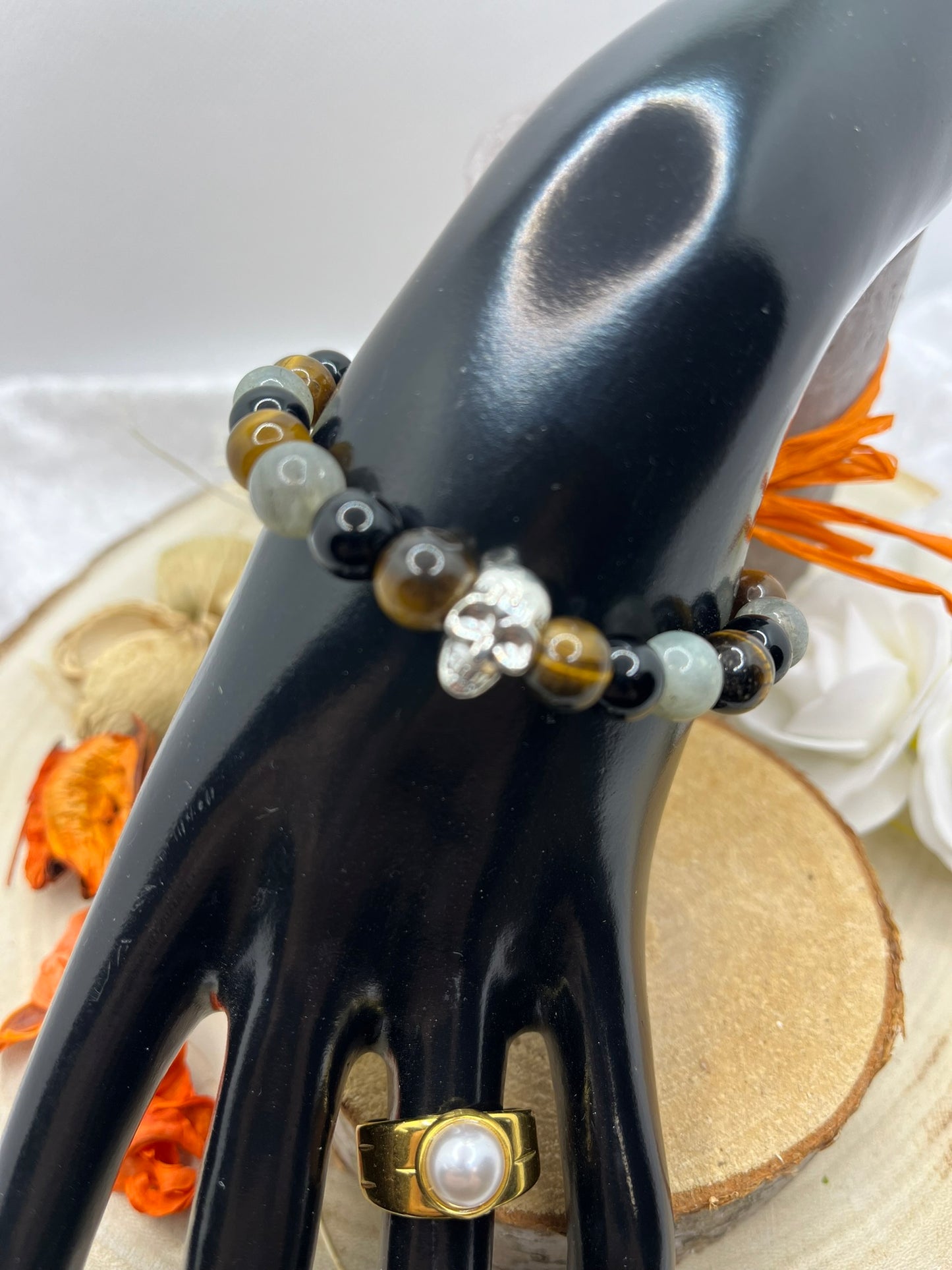 Bracelet Pierres Naturelles " Confiance et Protection " - Labradorite - Oeil de Tigre - Onyx - Orné d'une perles tête de mort