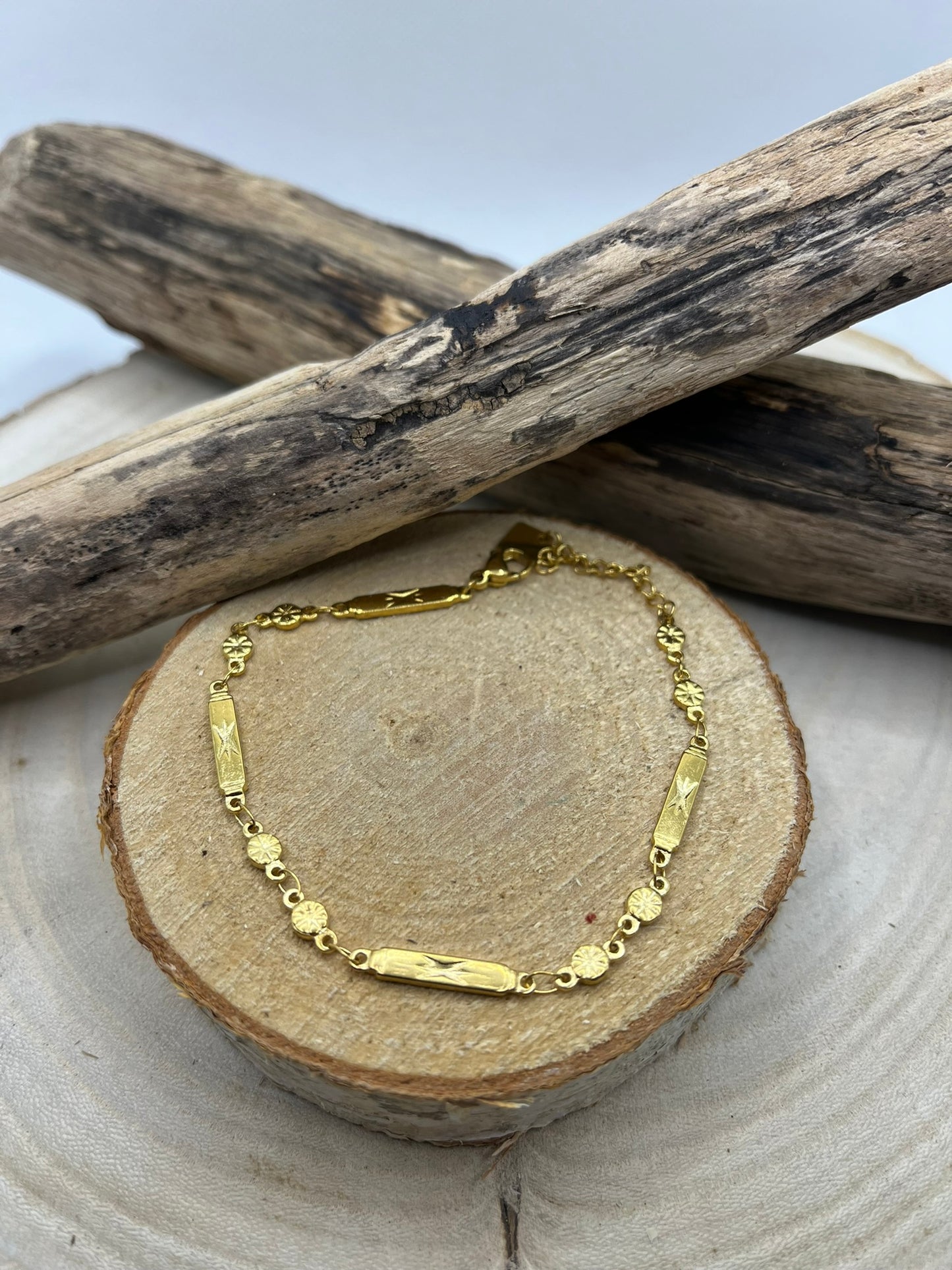 Bracelet chaine stylé très jolie - Acier Inoxydable -Doré ou en Argenté