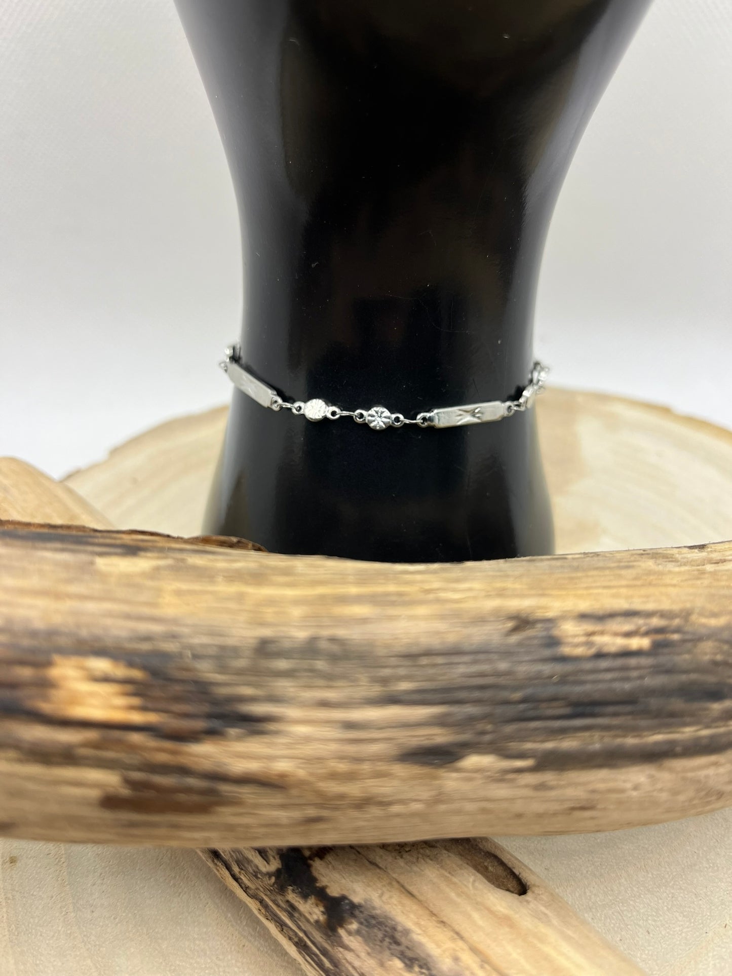 Bracelet chaine stylé très jolie - Acier Inoxydable -Doré ou en Argenté
