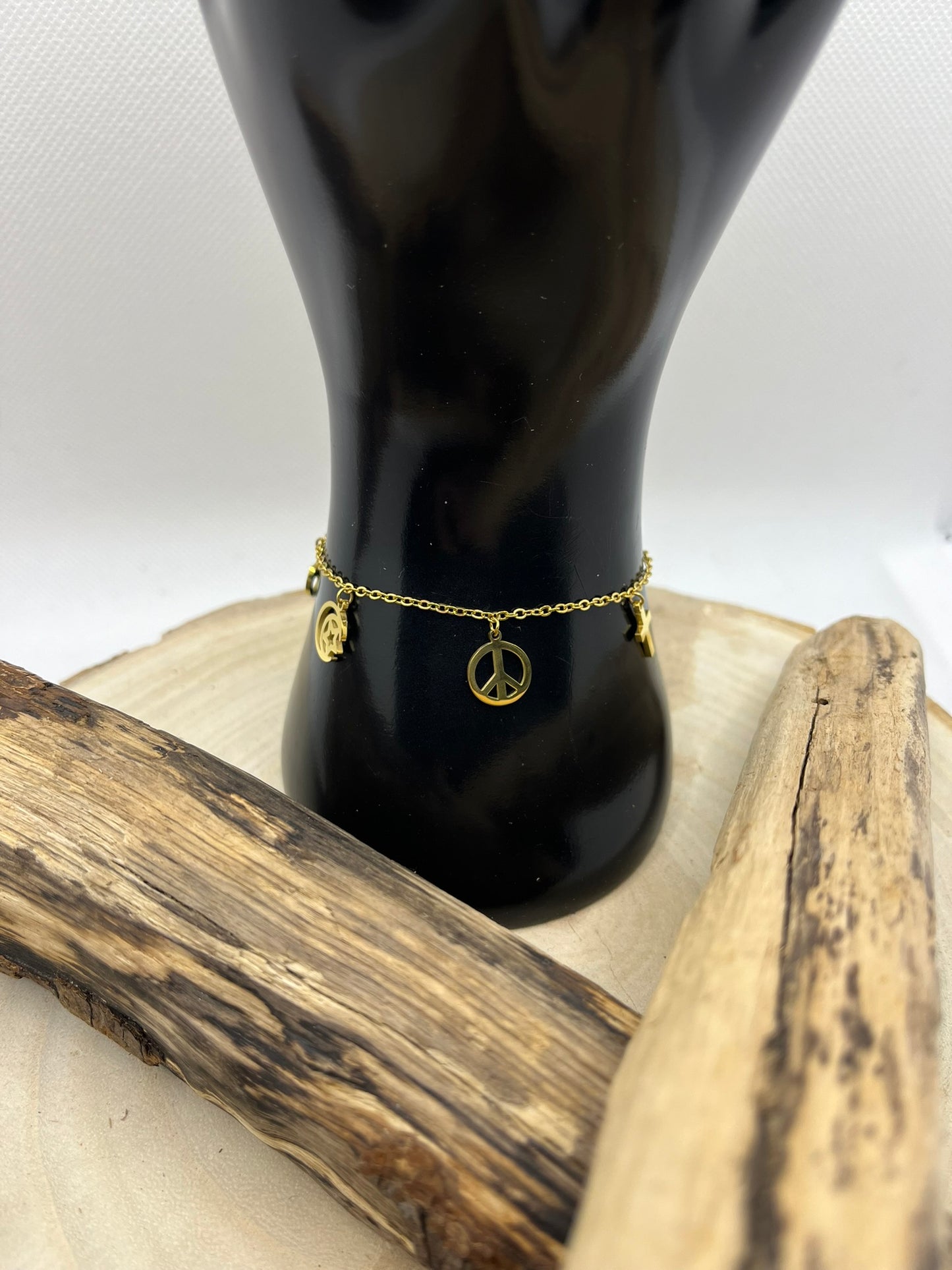 Bracelet Chaine fine Mode et chic 4 Pendentif - Acier inoxydable - Doré