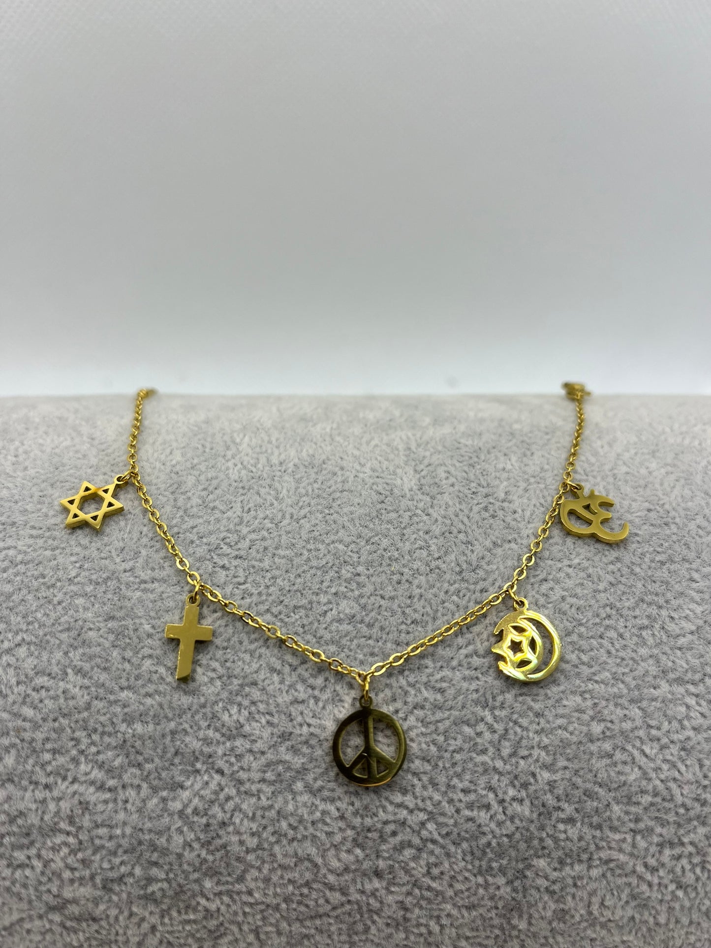 Bracelet Chaine fine Mode et chic 4 Pendentif - Acier inoxydable - Doré