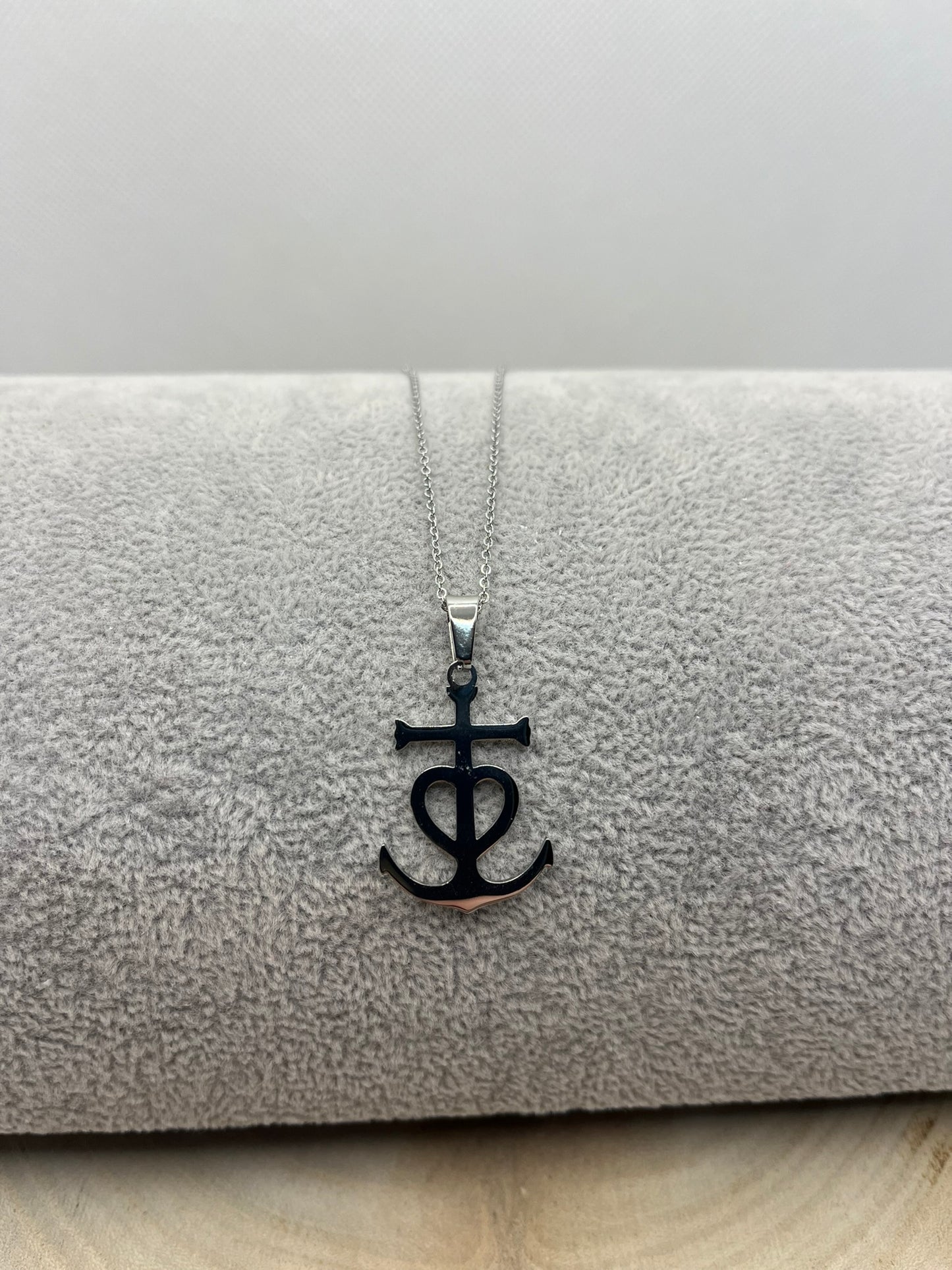 Chaîne fine Argenté avec Pendentif Croix de Camargue - Homme ou Femme