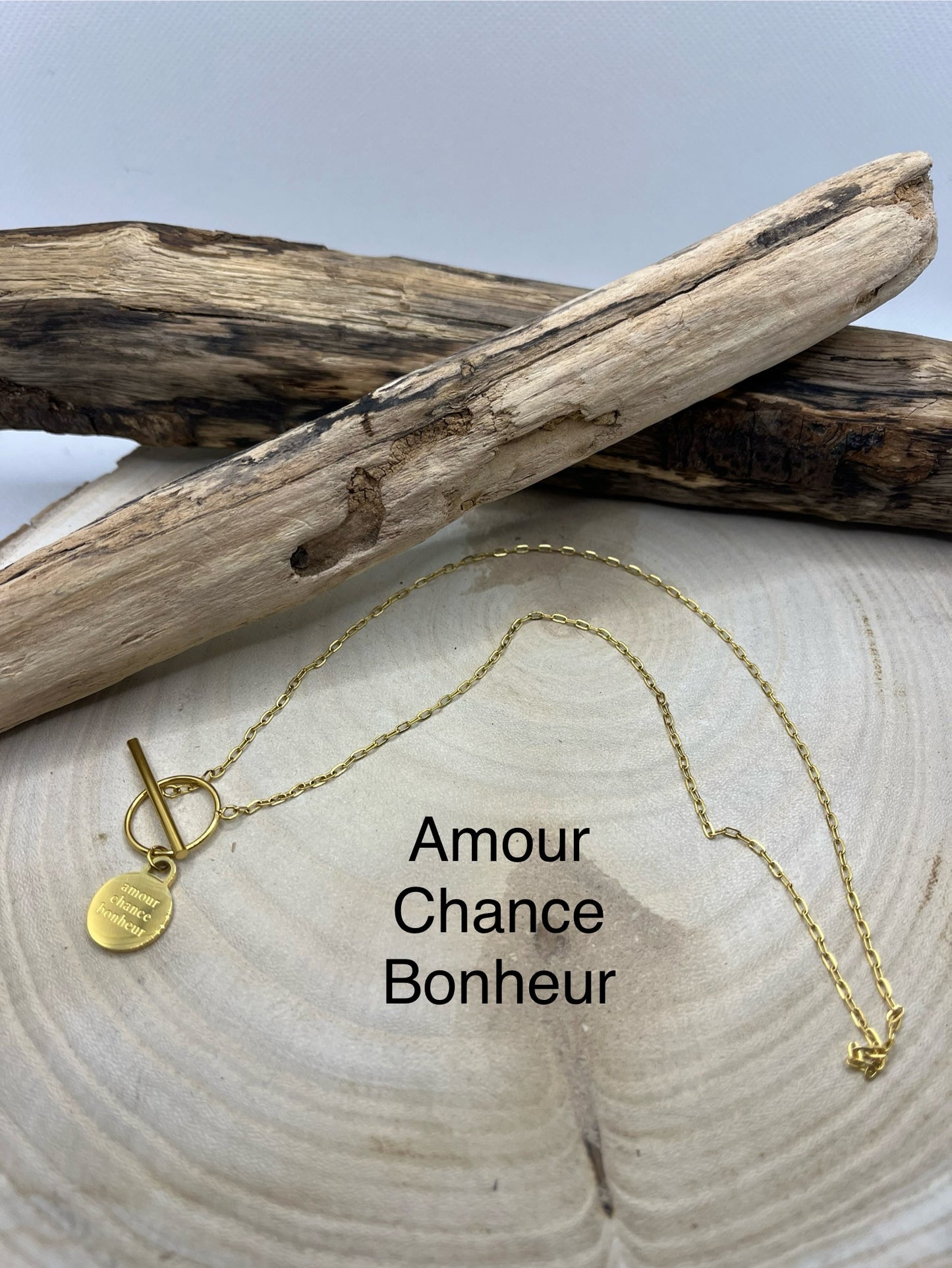 Collier Femme Chaine fine Chic et Mode avec Message gravé " amour, chance, bonheur" - Acier Inoxydable Doré