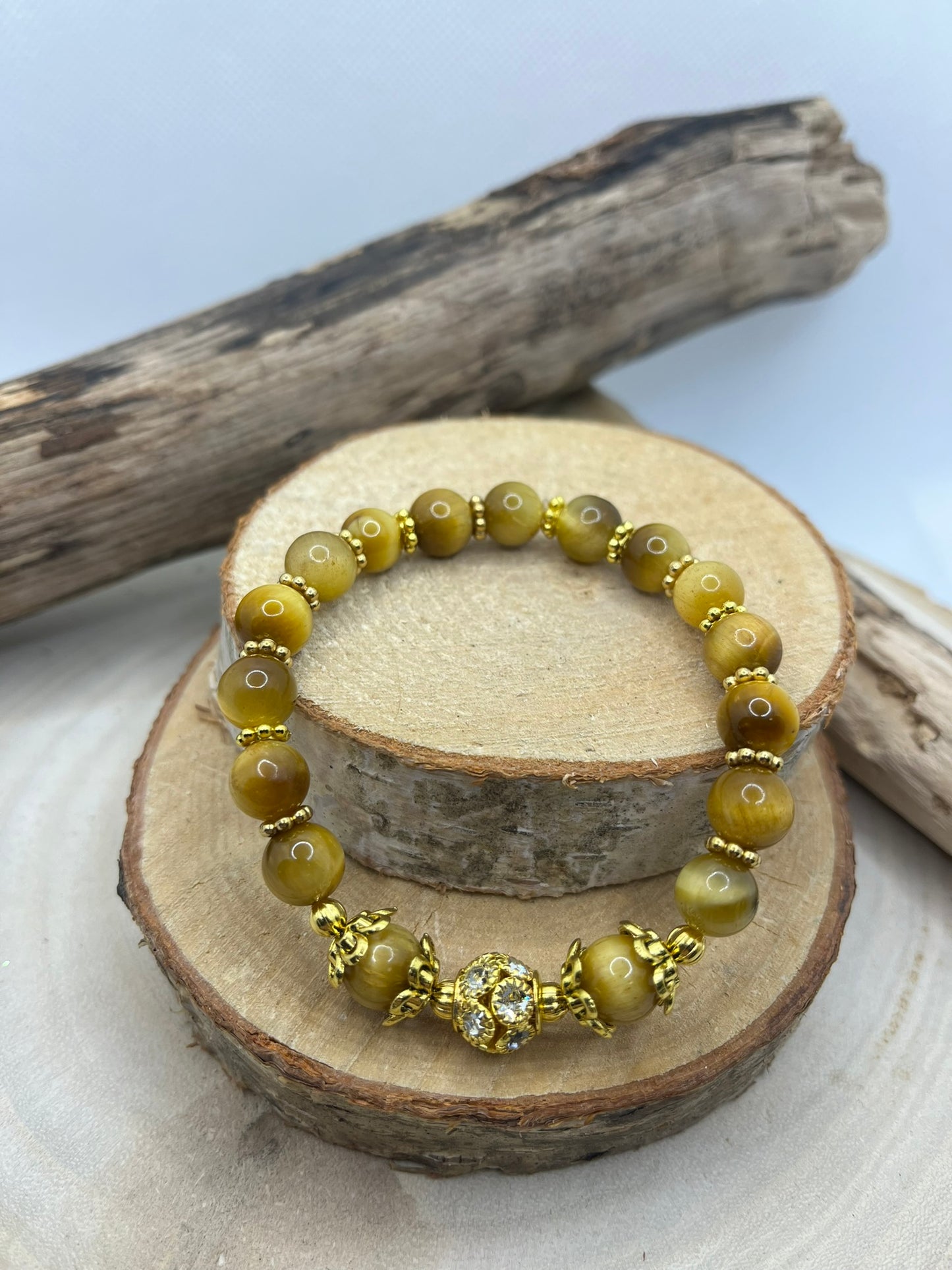 Bracelet Femme en Pierre Naturelle - Oeil de Chat marron clair Orné d'une perles doré - Fait main