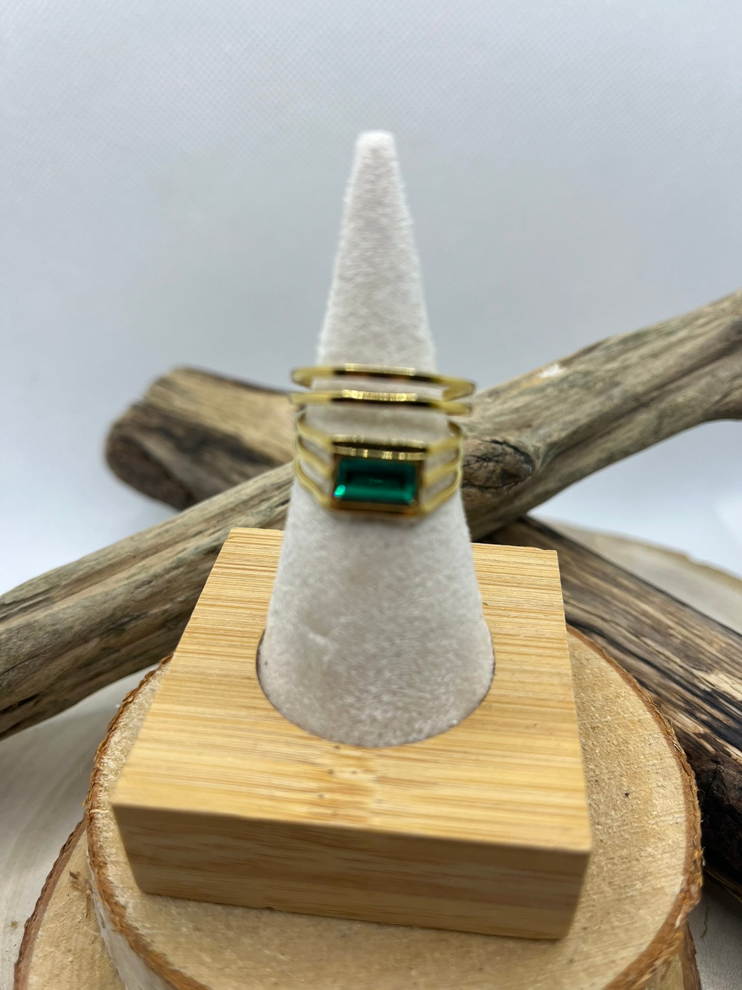 Bague Large Chic et élagante Orné d'un brillant Vert