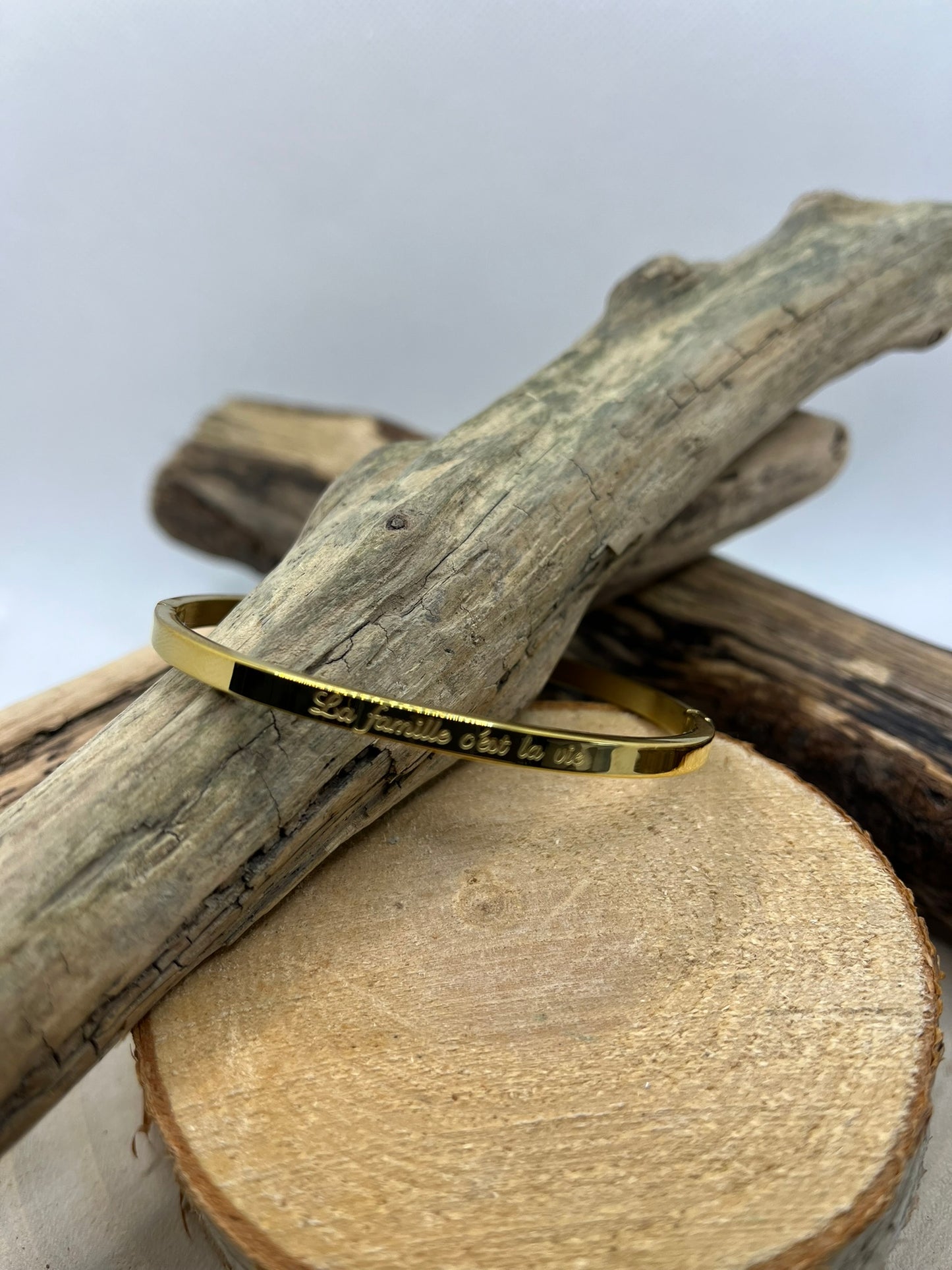 Bracelet Jonc à message ( La famille, c'est la vie ) - Acier inoxydable argenté ou en Doré