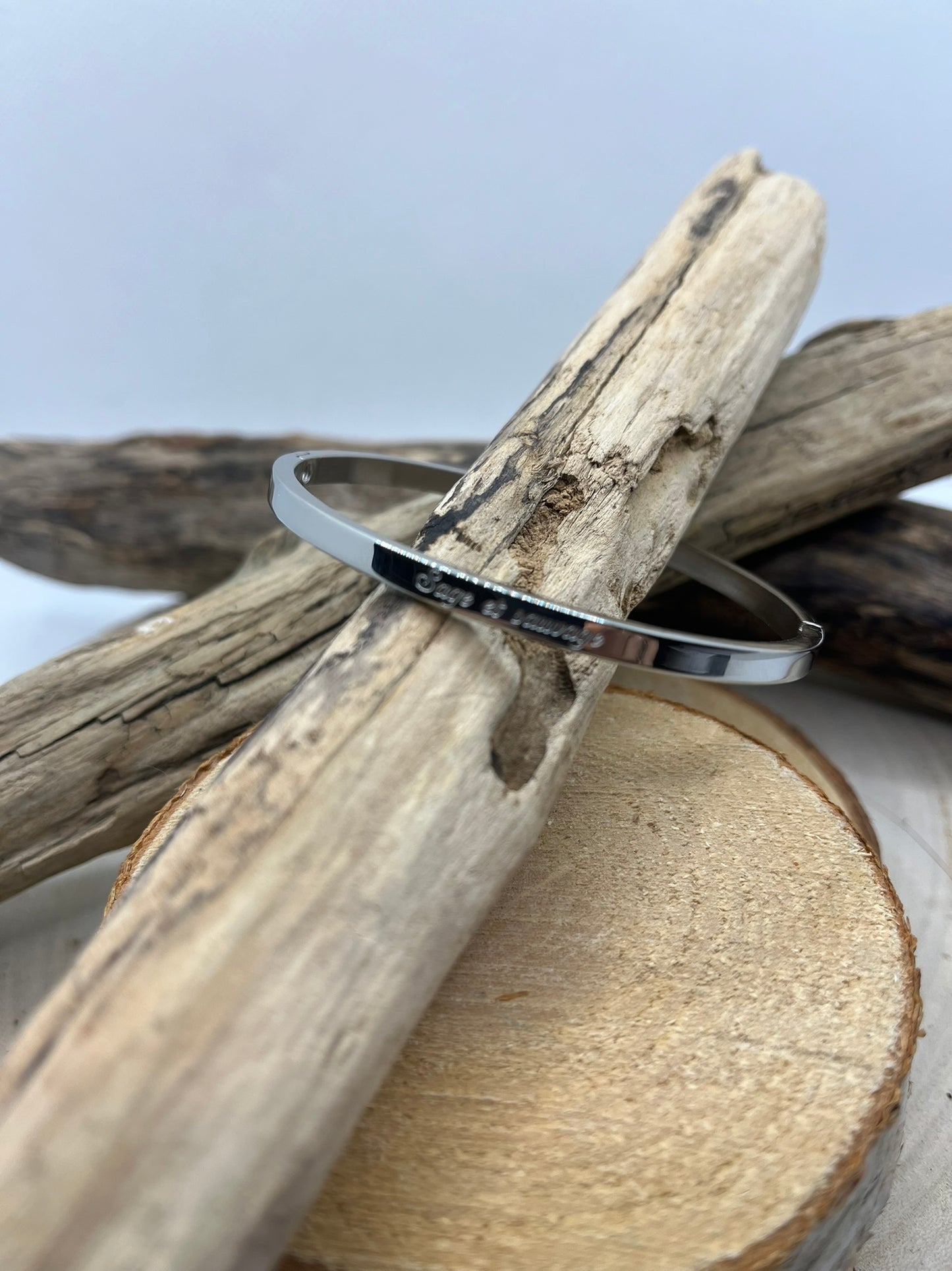 Bracelet Jonc à Message ( Sage et Sauvage ) - Acier Inoxydable Doré ou en Argenté