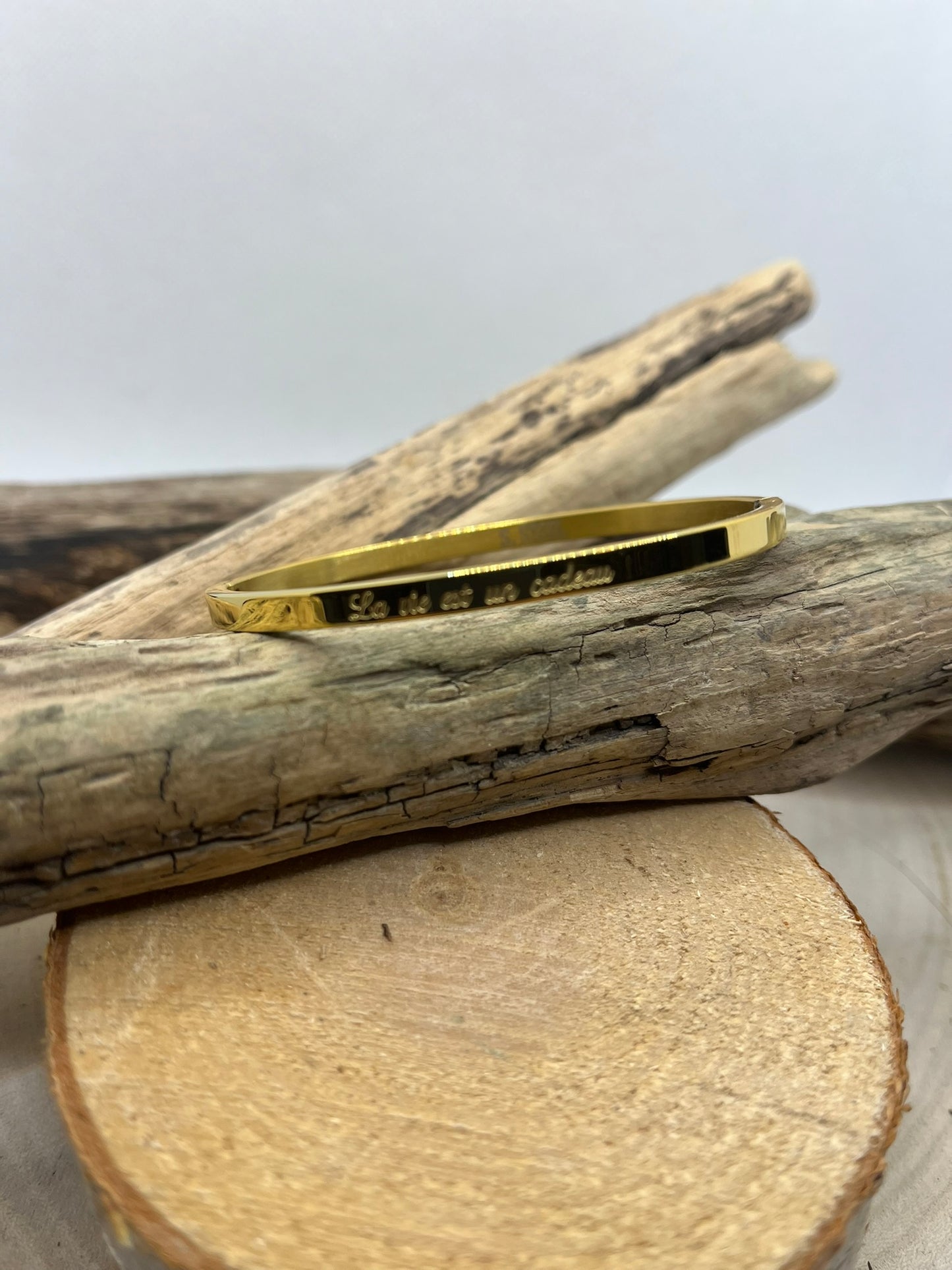 Bracelet Jonc à Message ( La vie est un cadeau ) - Acier Inoxydable Doré ou en Argenté