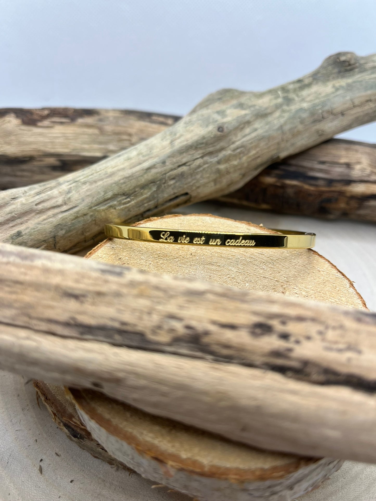 Bracelet Jonc à Message ( La vie est un cadeau ) - Acier Inoxydable Doré ou en Argenté